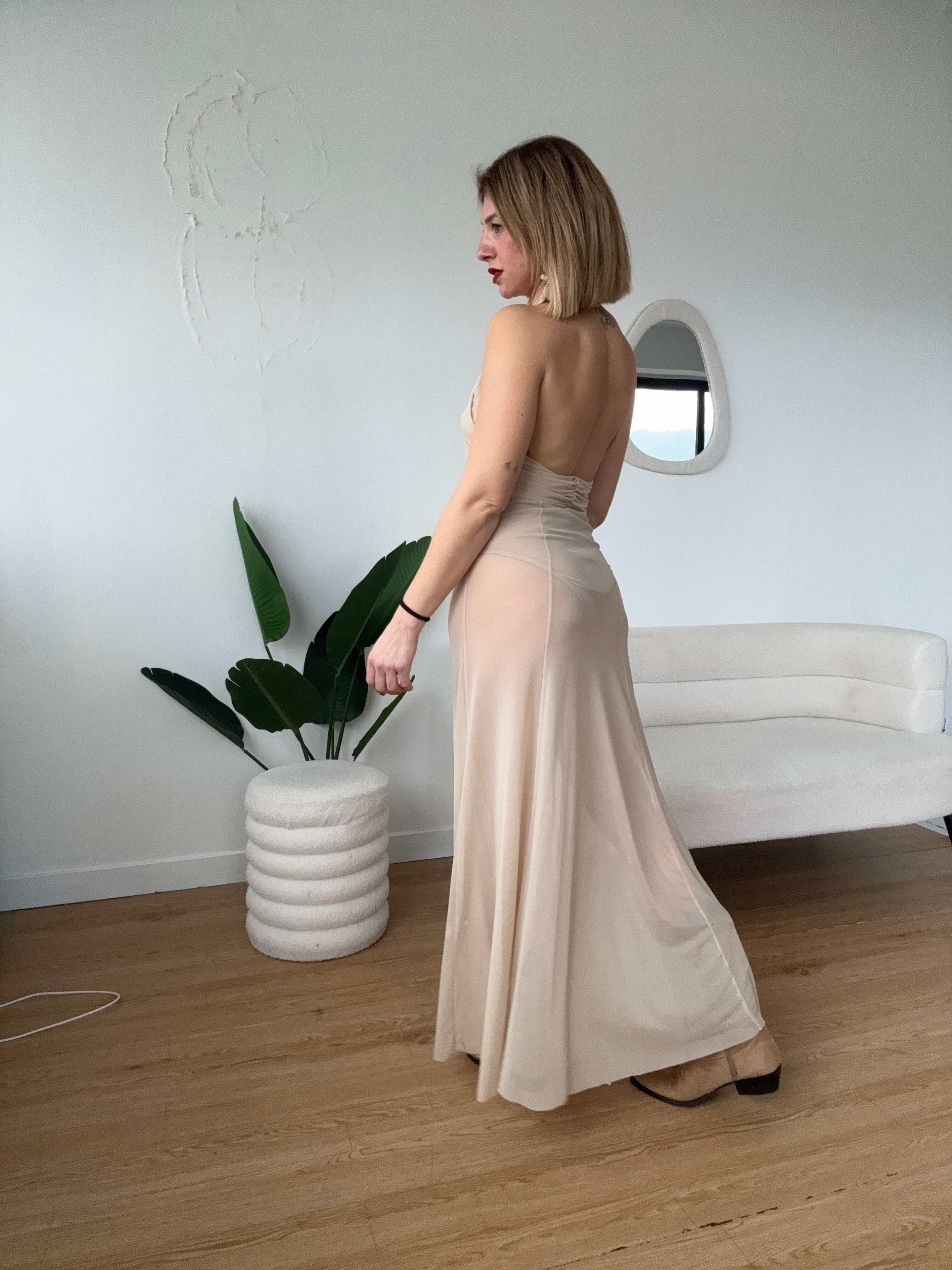 Abito scollo americano semitrasparente by Lumina