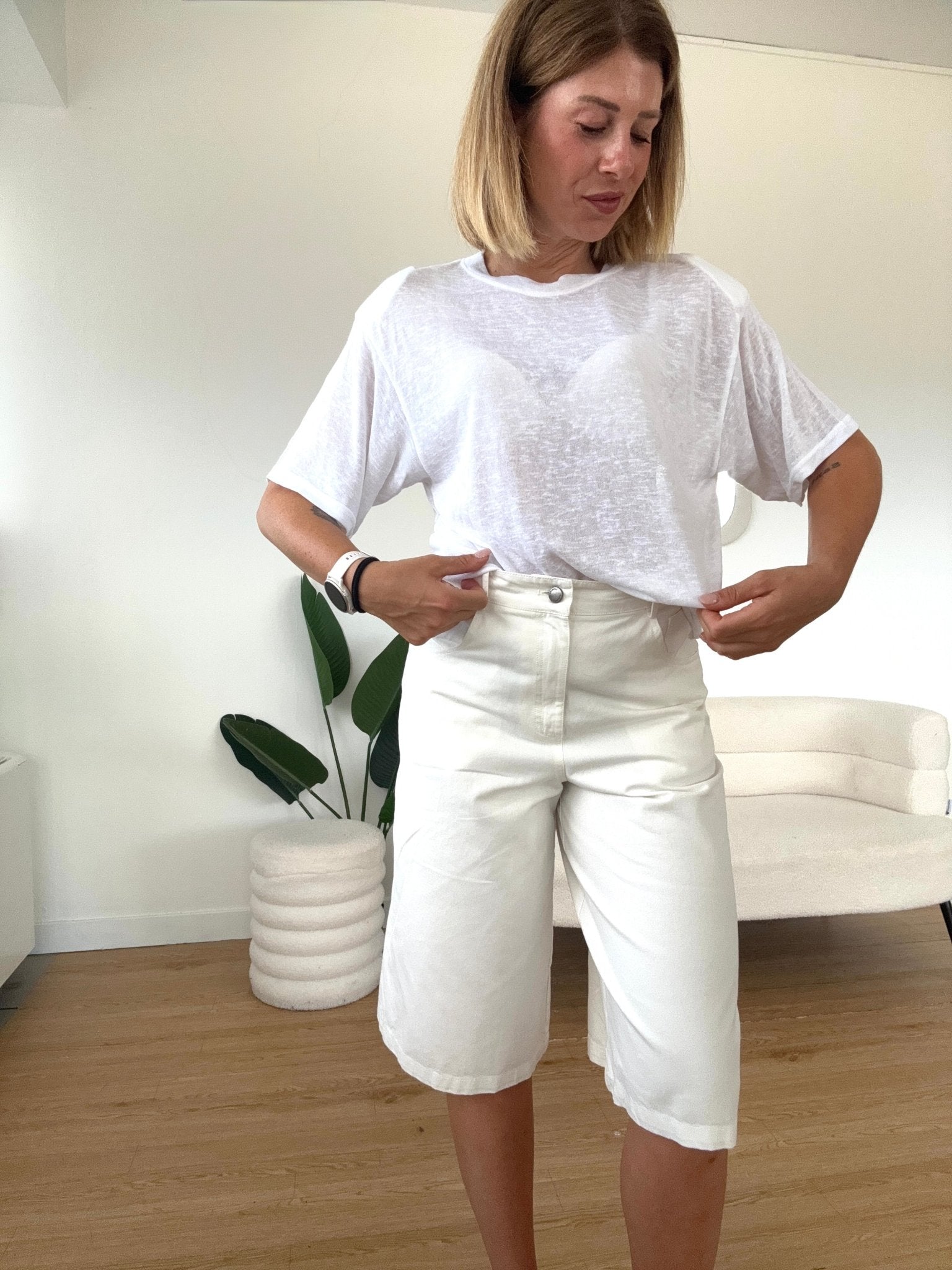 T-Shirt bianca con spalline over - G.Glamour
