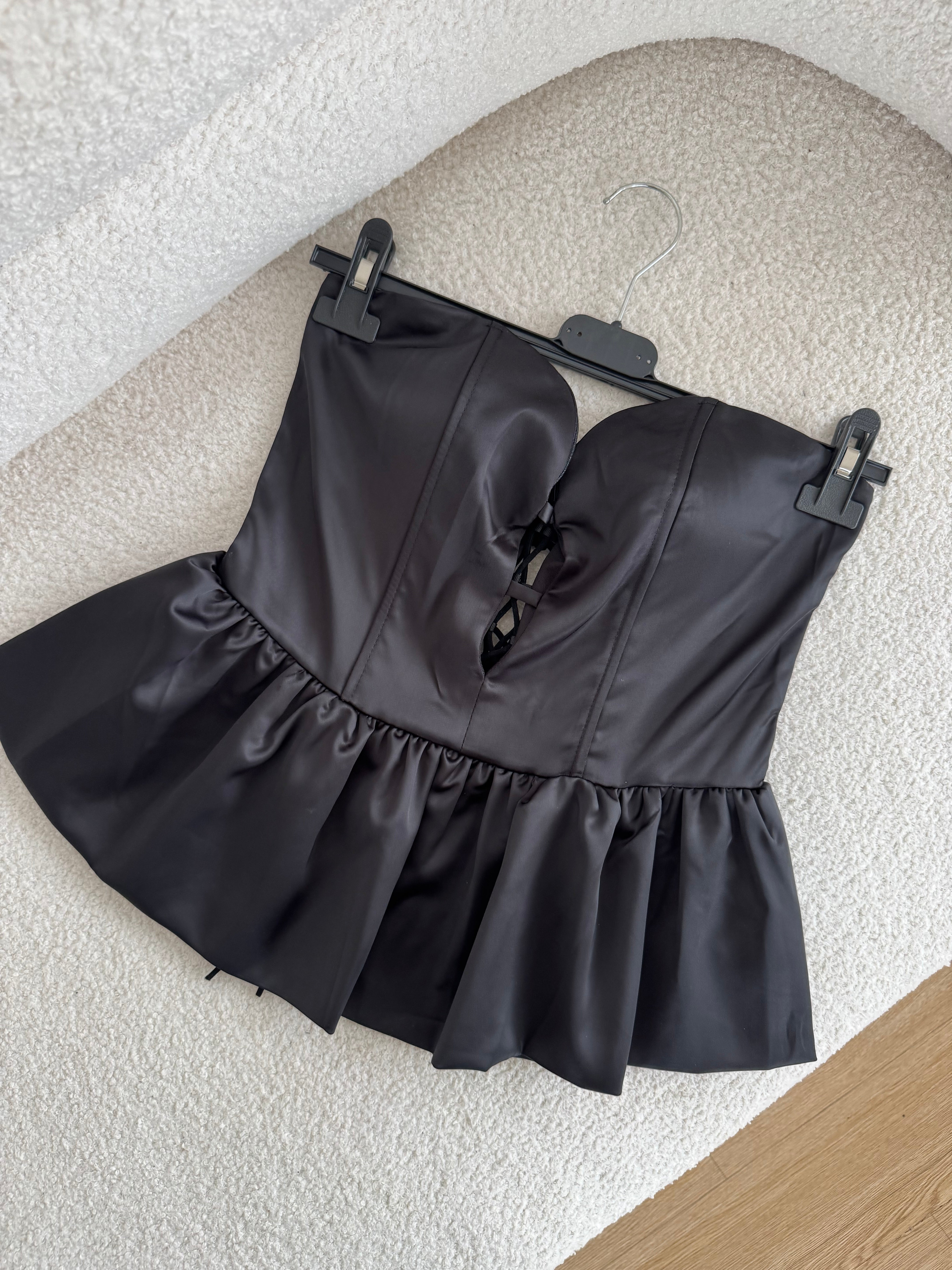 Top corpetto con balza effetto seta