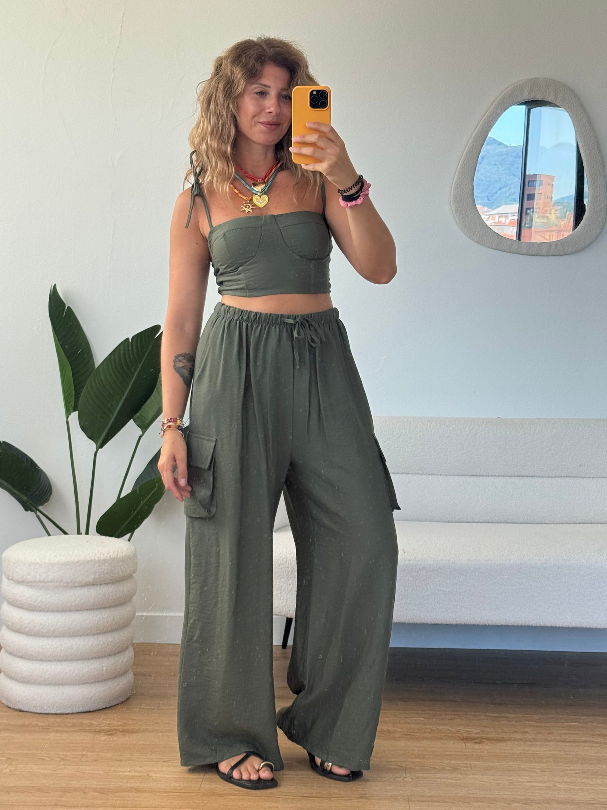 Completo pantaloni cargo