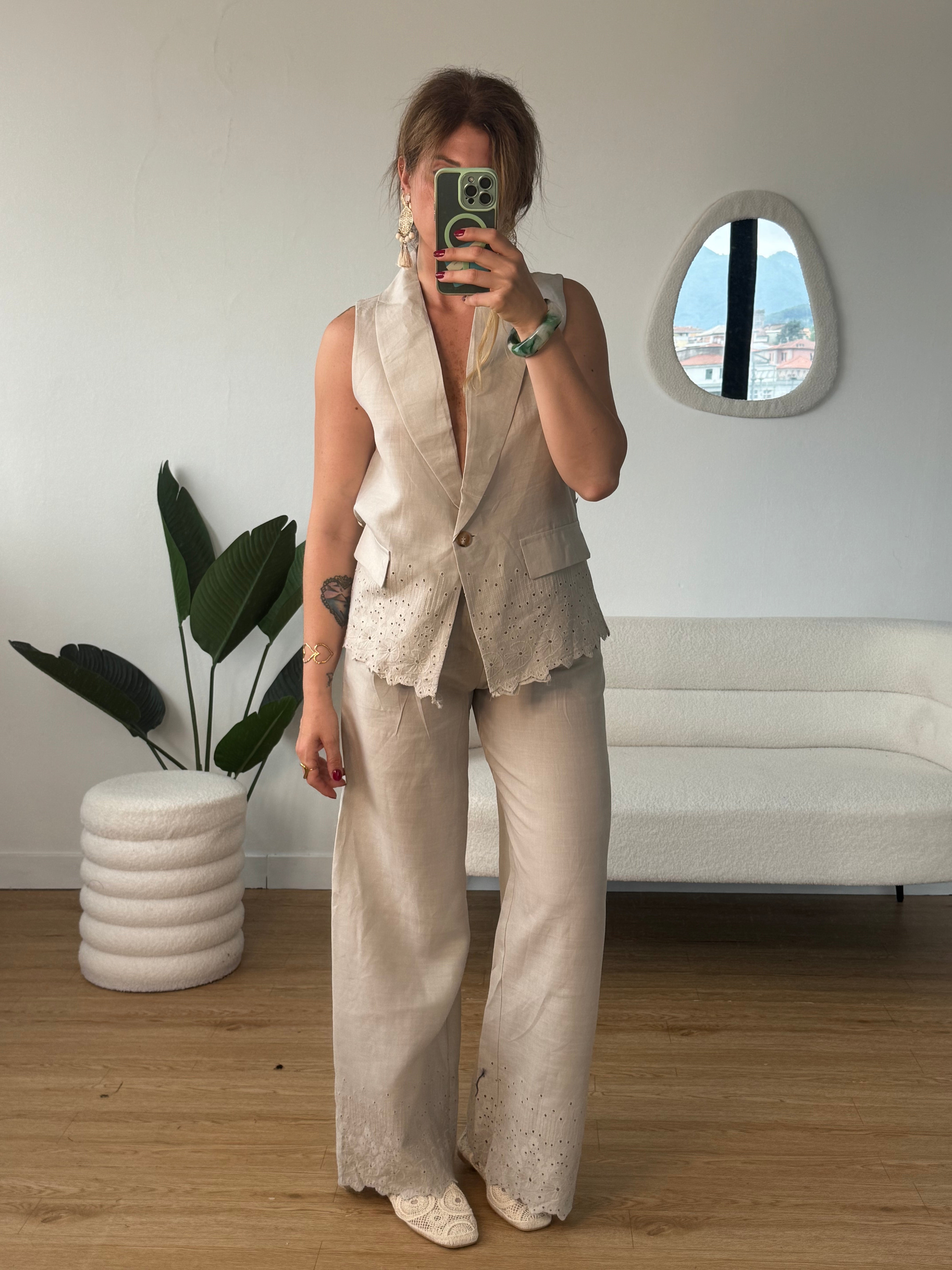 Coordinato lino con gilet ricamato
