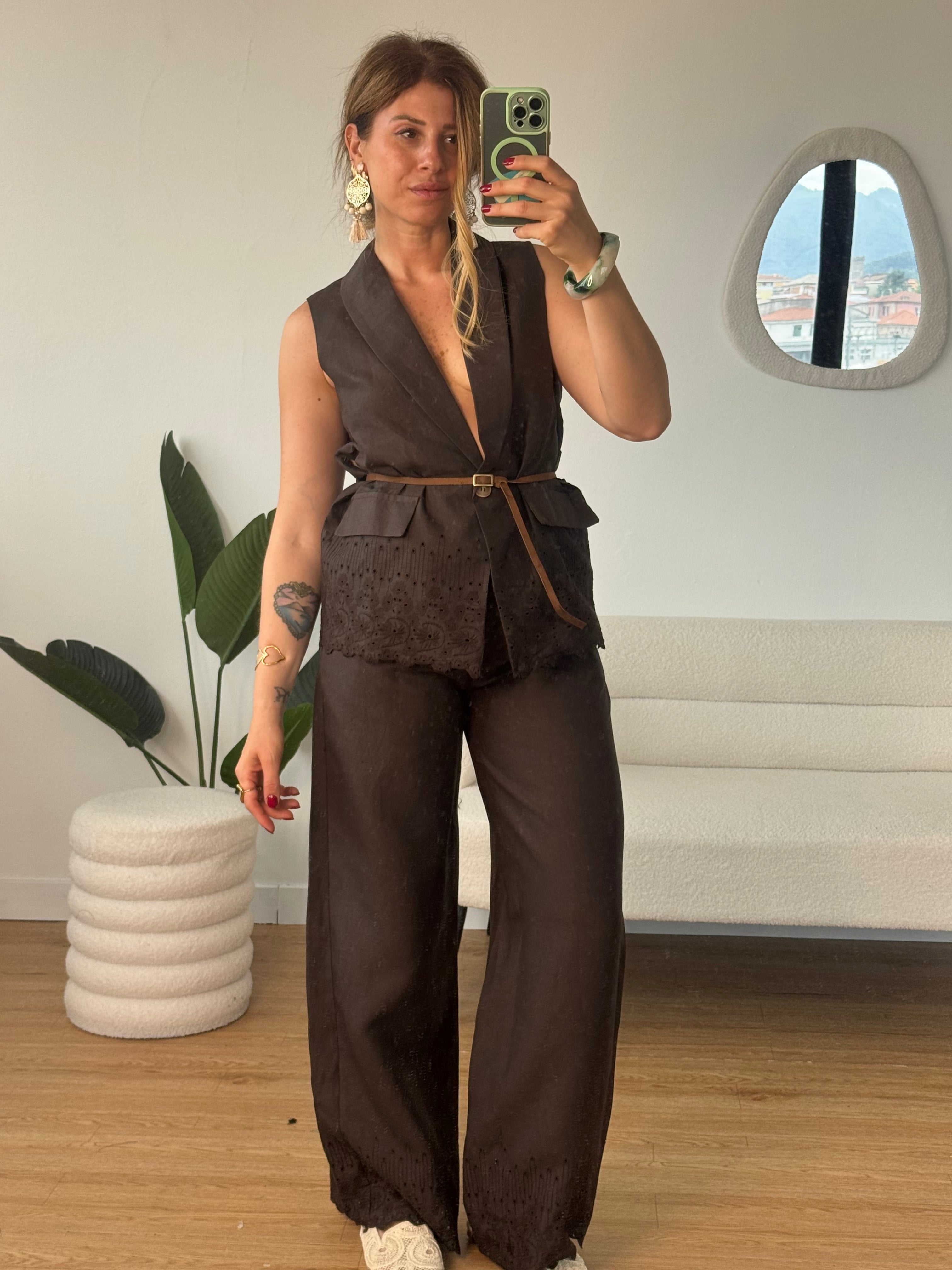 Coordinato lino con gilet ricamato