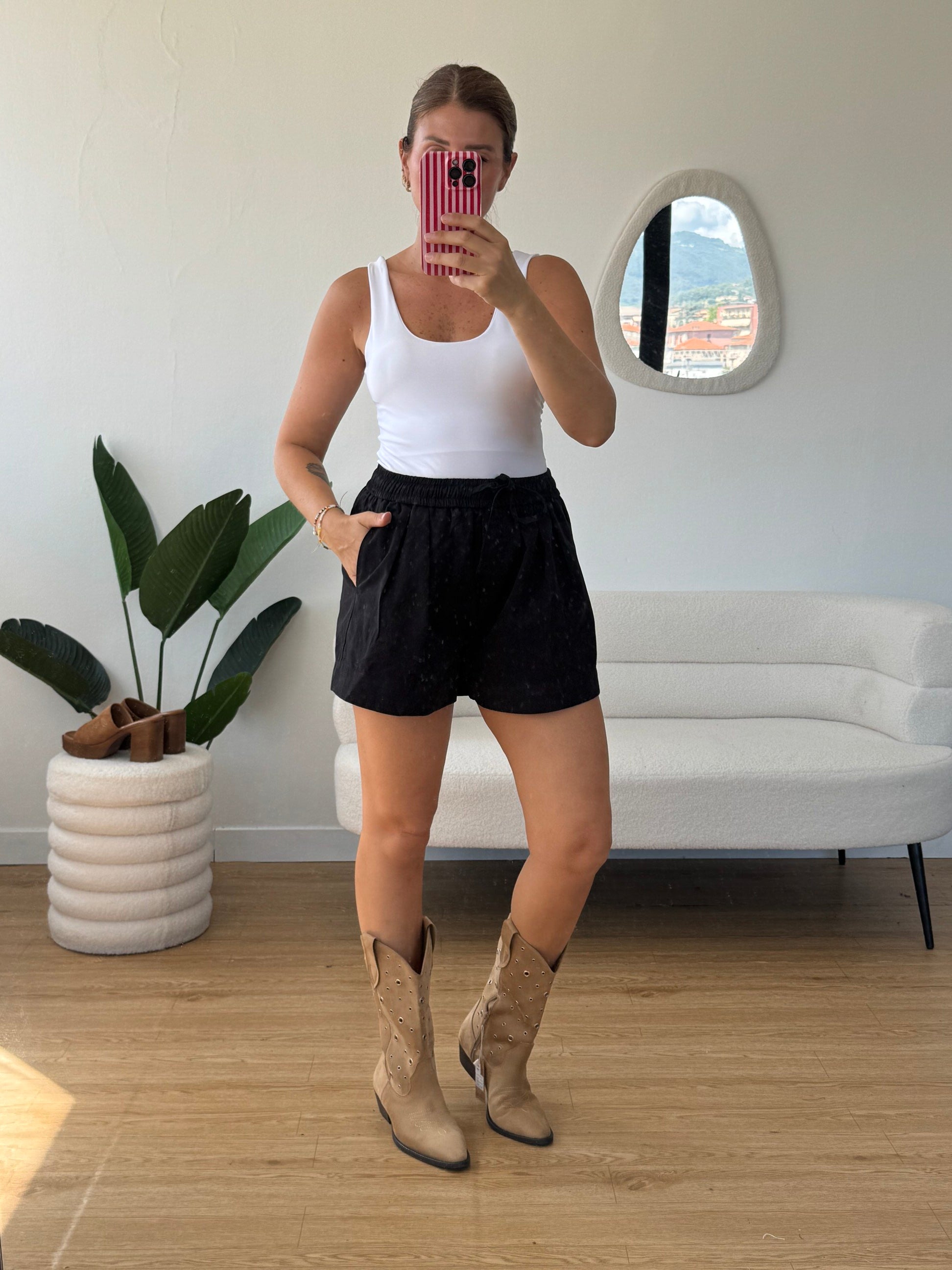 Shorts basici gamba ampia