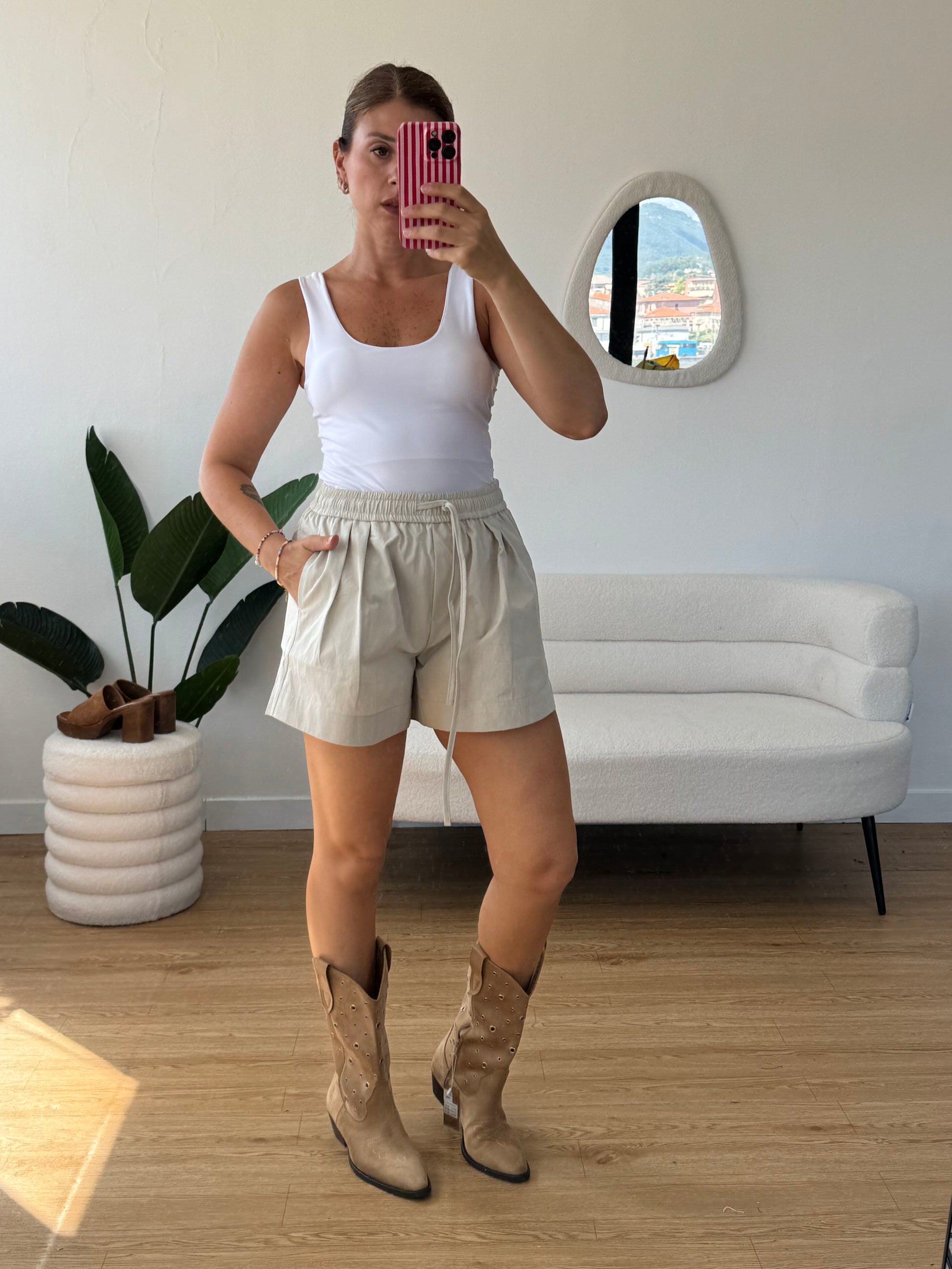 Shorts basici gamba ampia