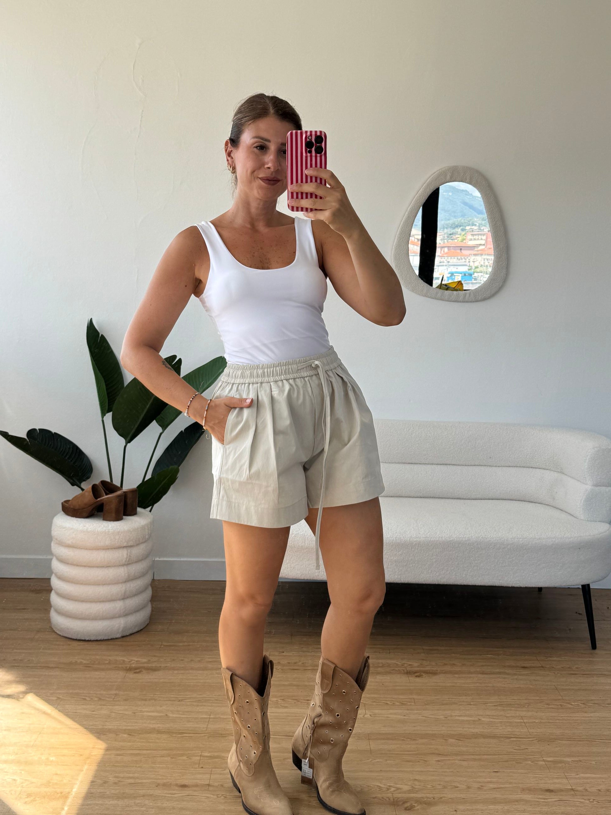 Shorts basici gamba ampia