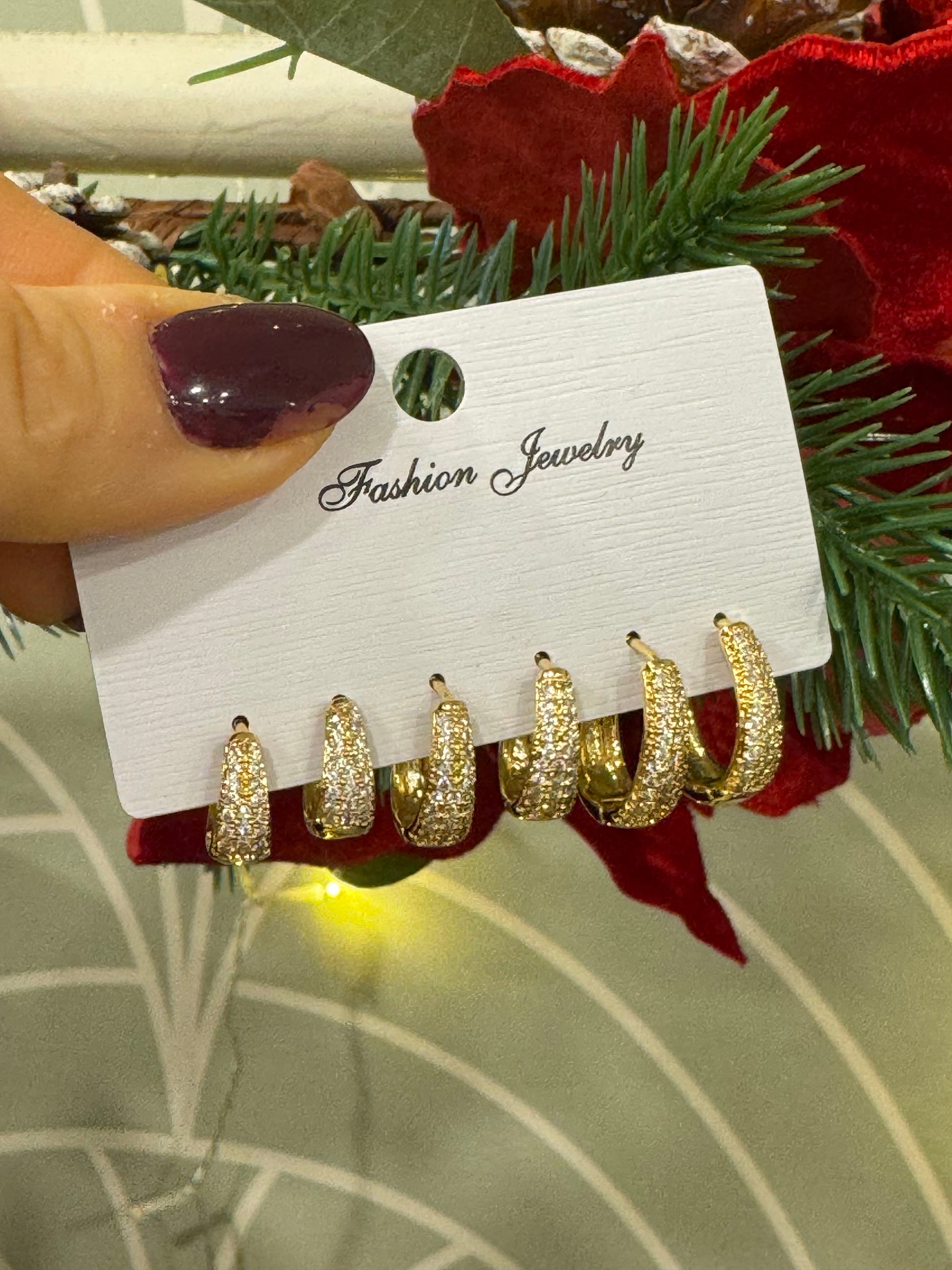 Set tre paia di orecchini con strass