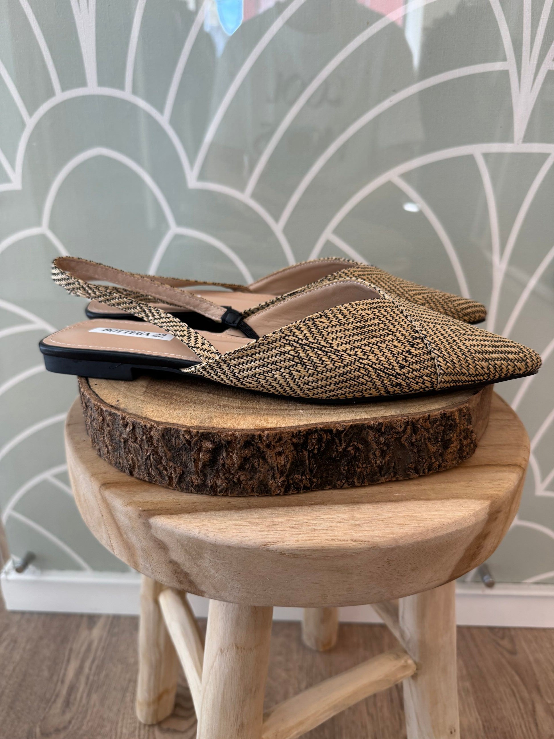 Slingback a punta intrecciata