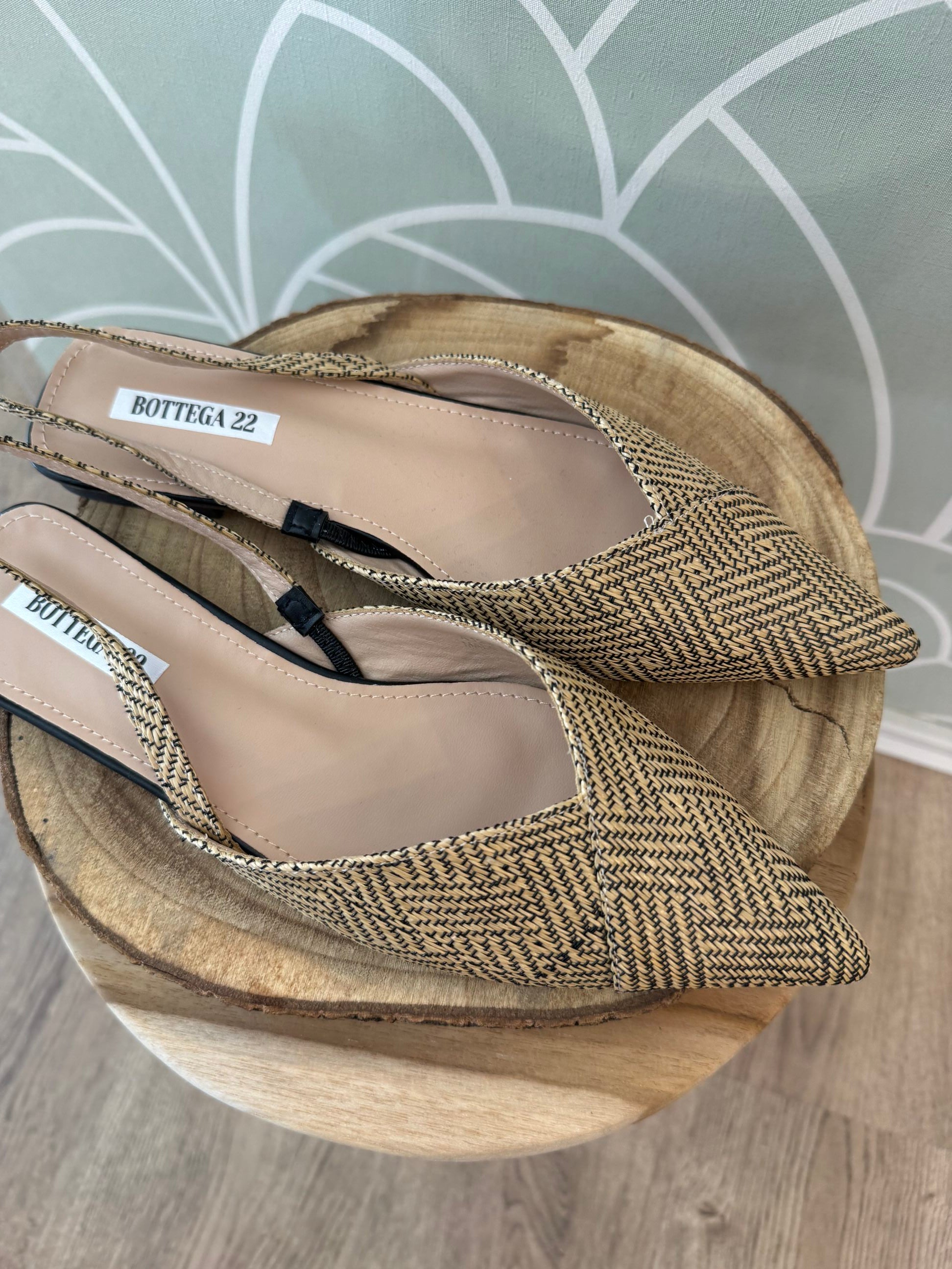 Slingback a punta intrecciata