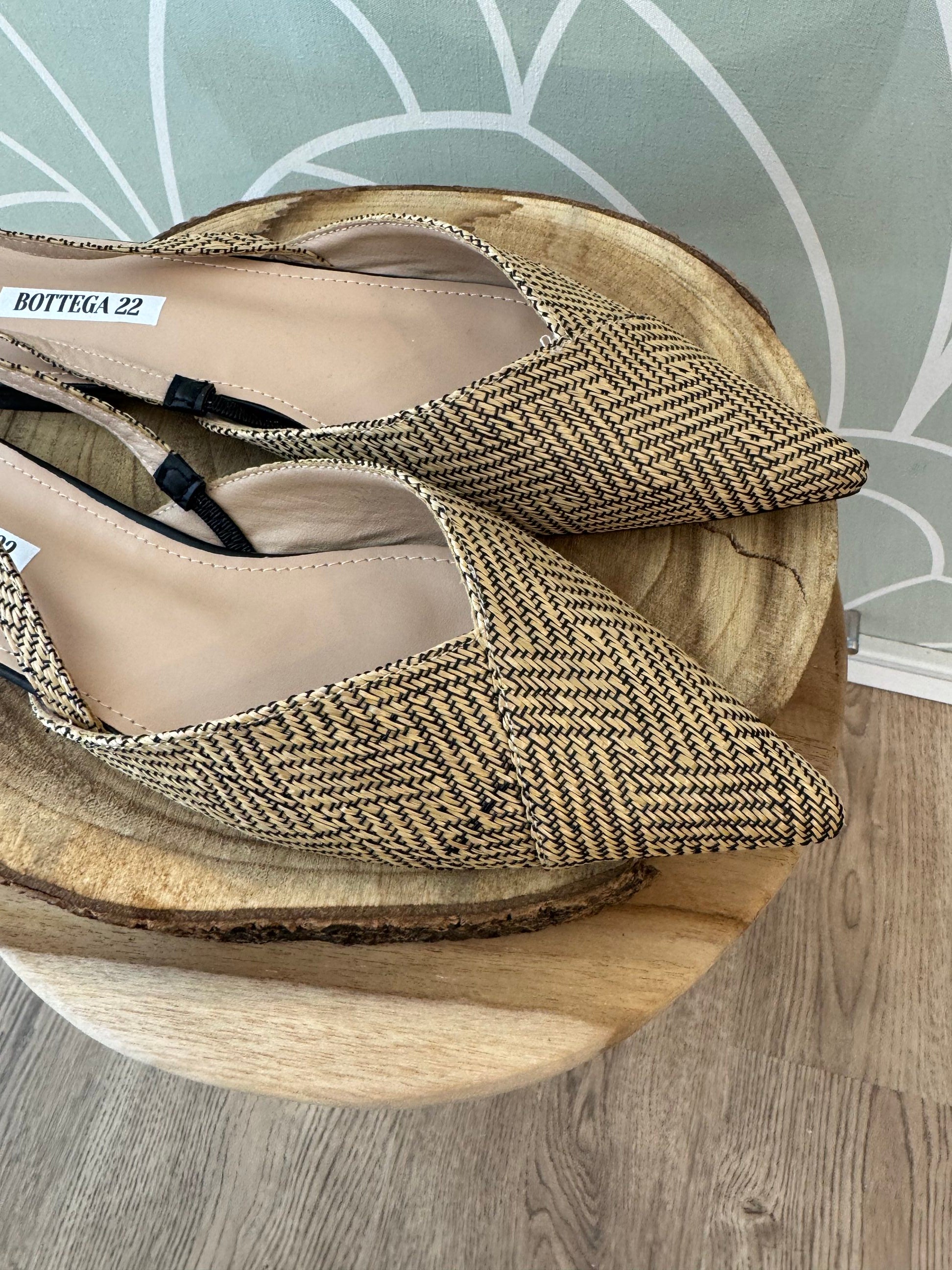 Slingback a punta intrecciata