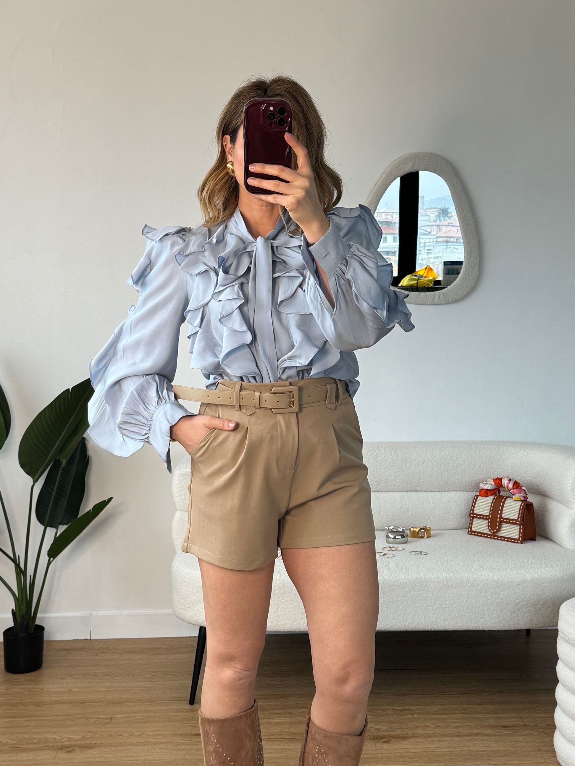 Shorts morbidi con cintura