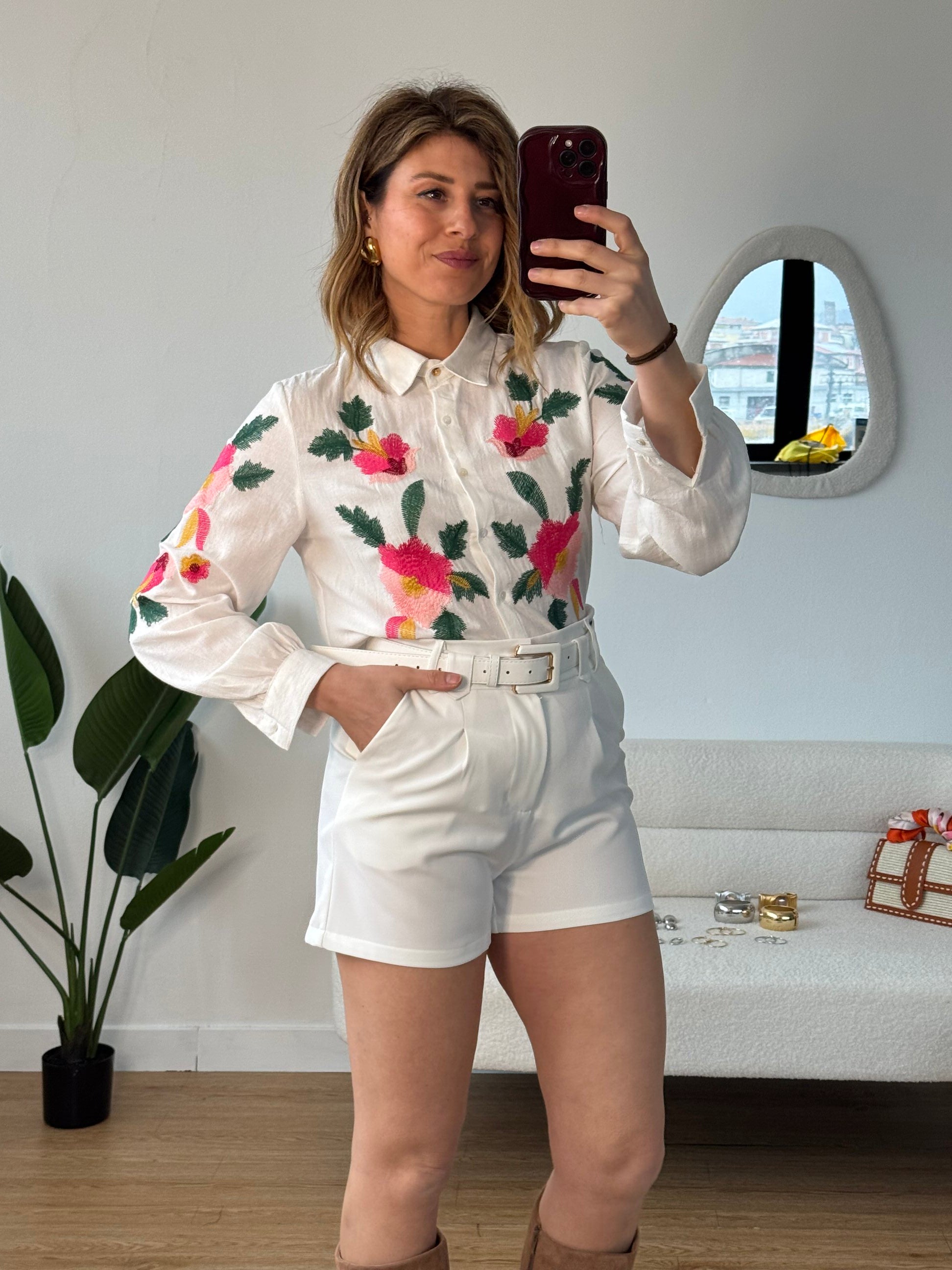Shorts morbidi con cintura