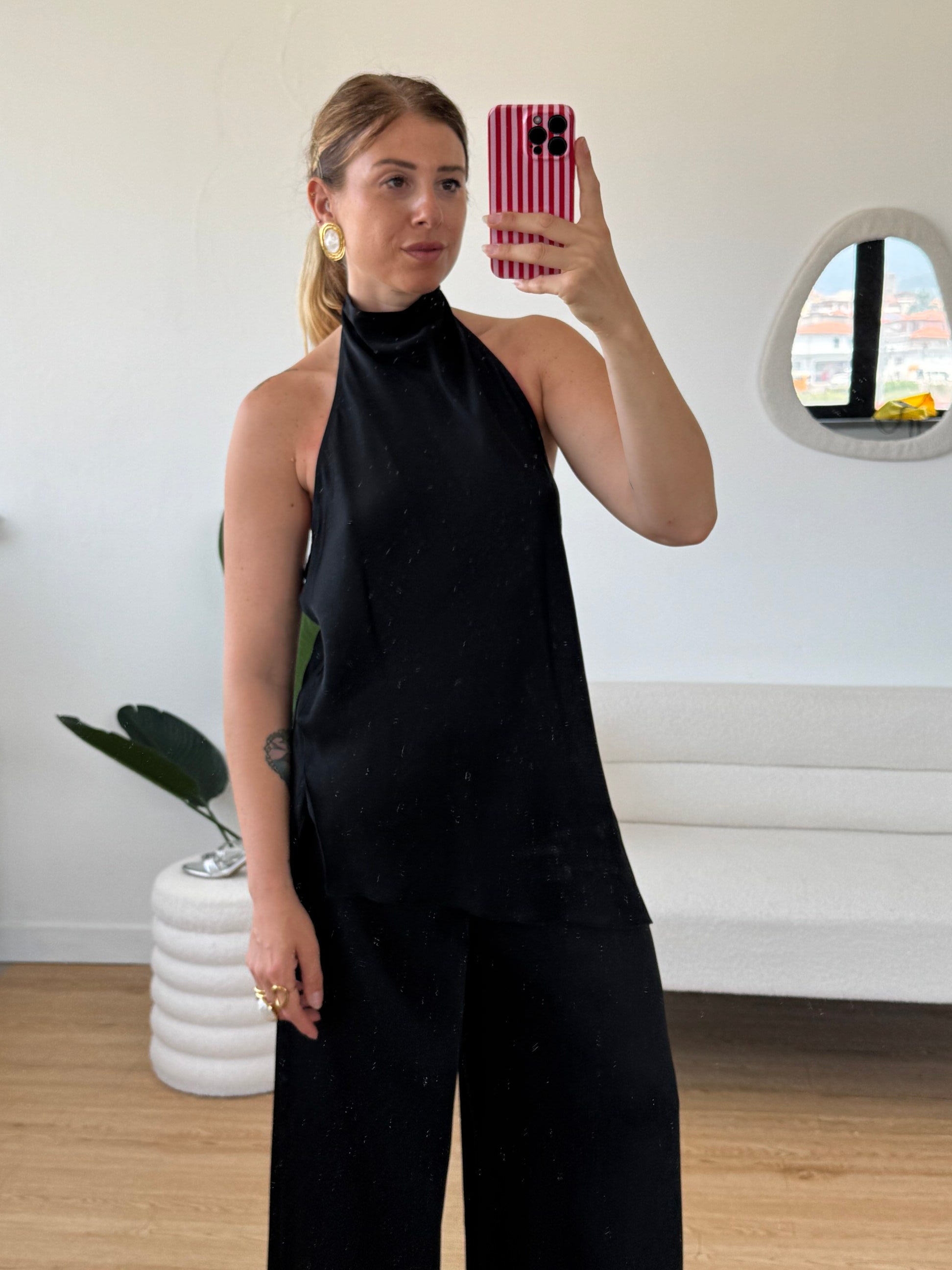 Top lungo effetto seta scollo halter nero by Lumina