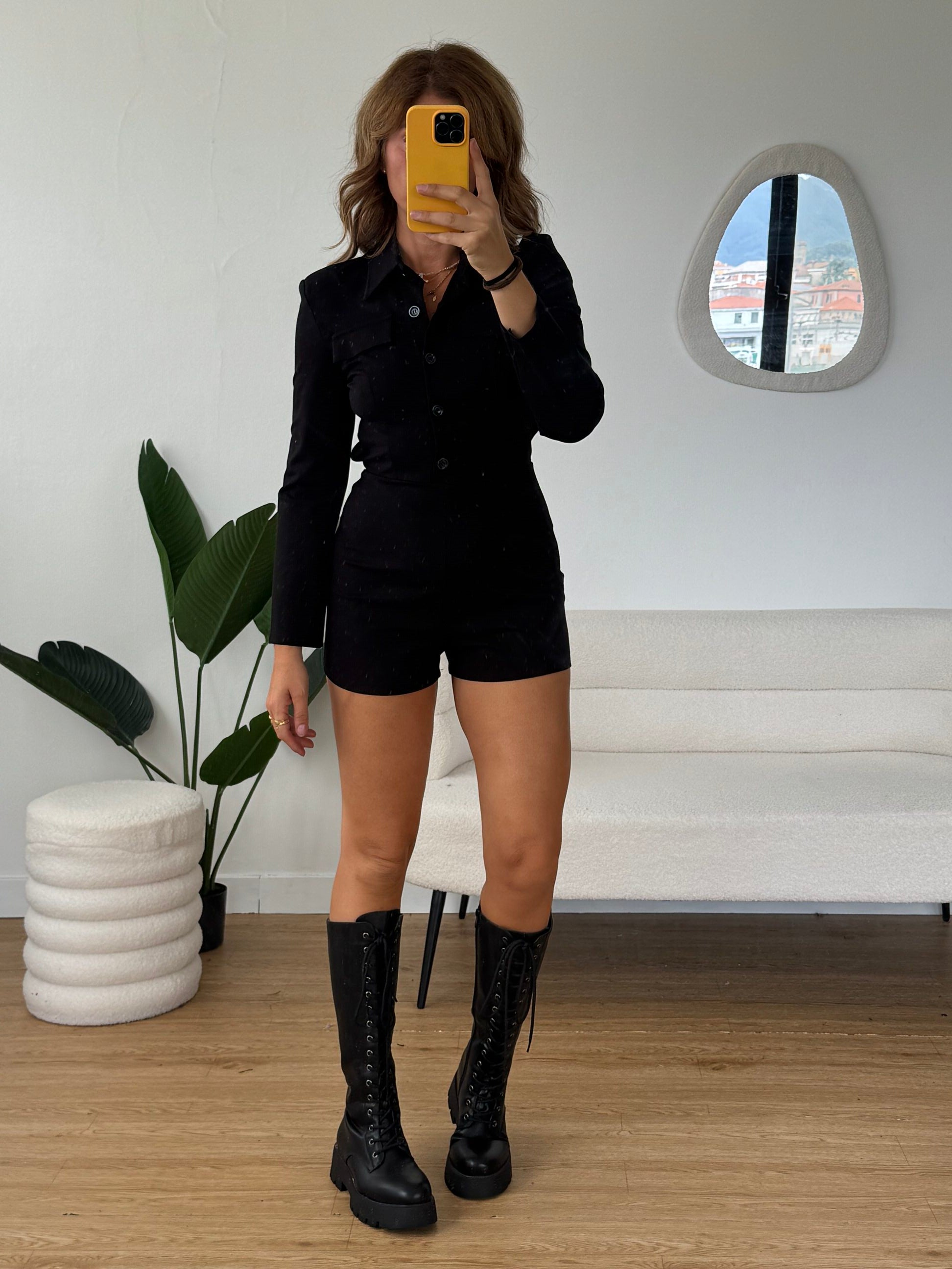 Tutina in felpa con scollo sul retro