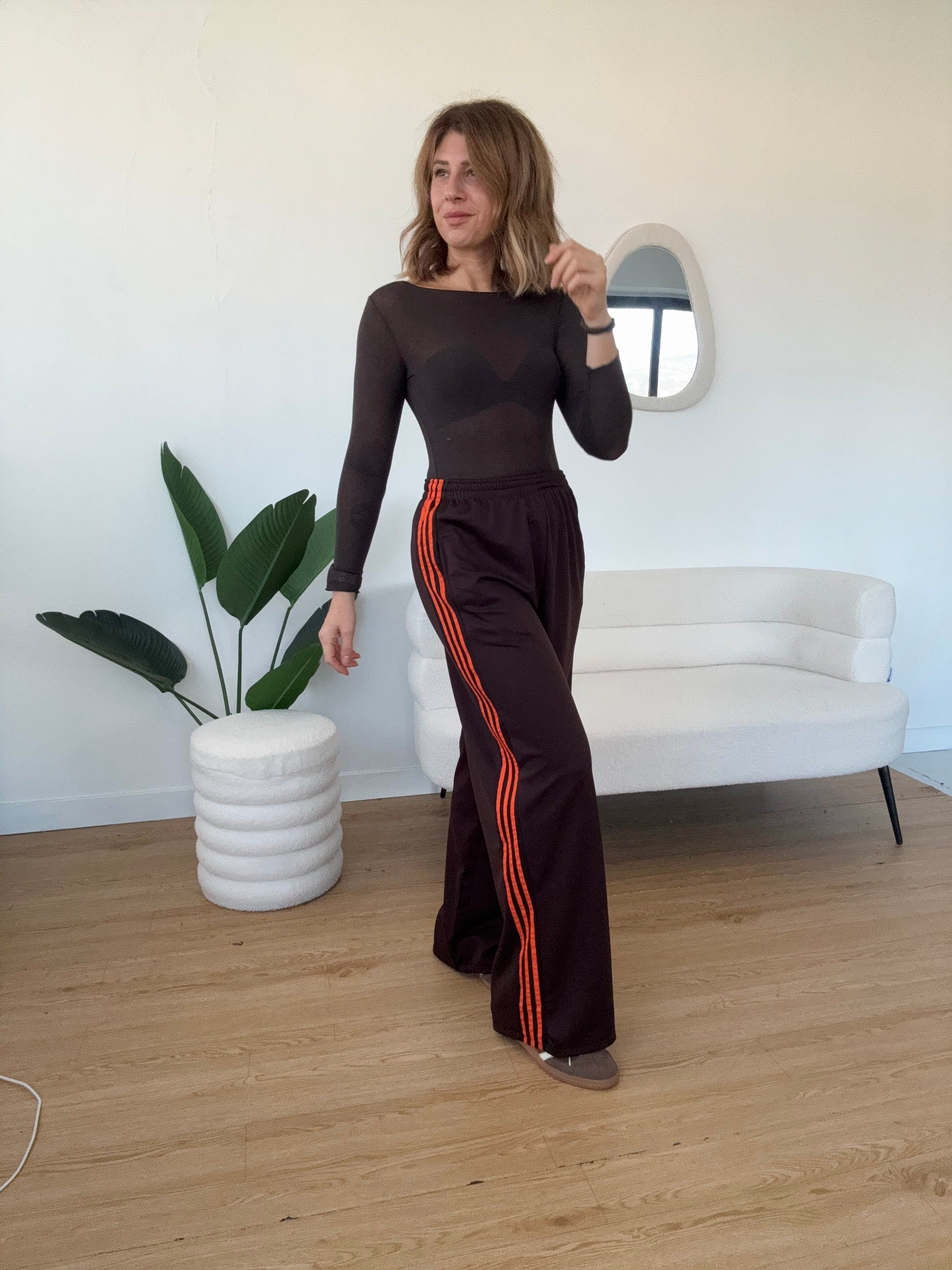 Pantaloni sportivi con righe laterali