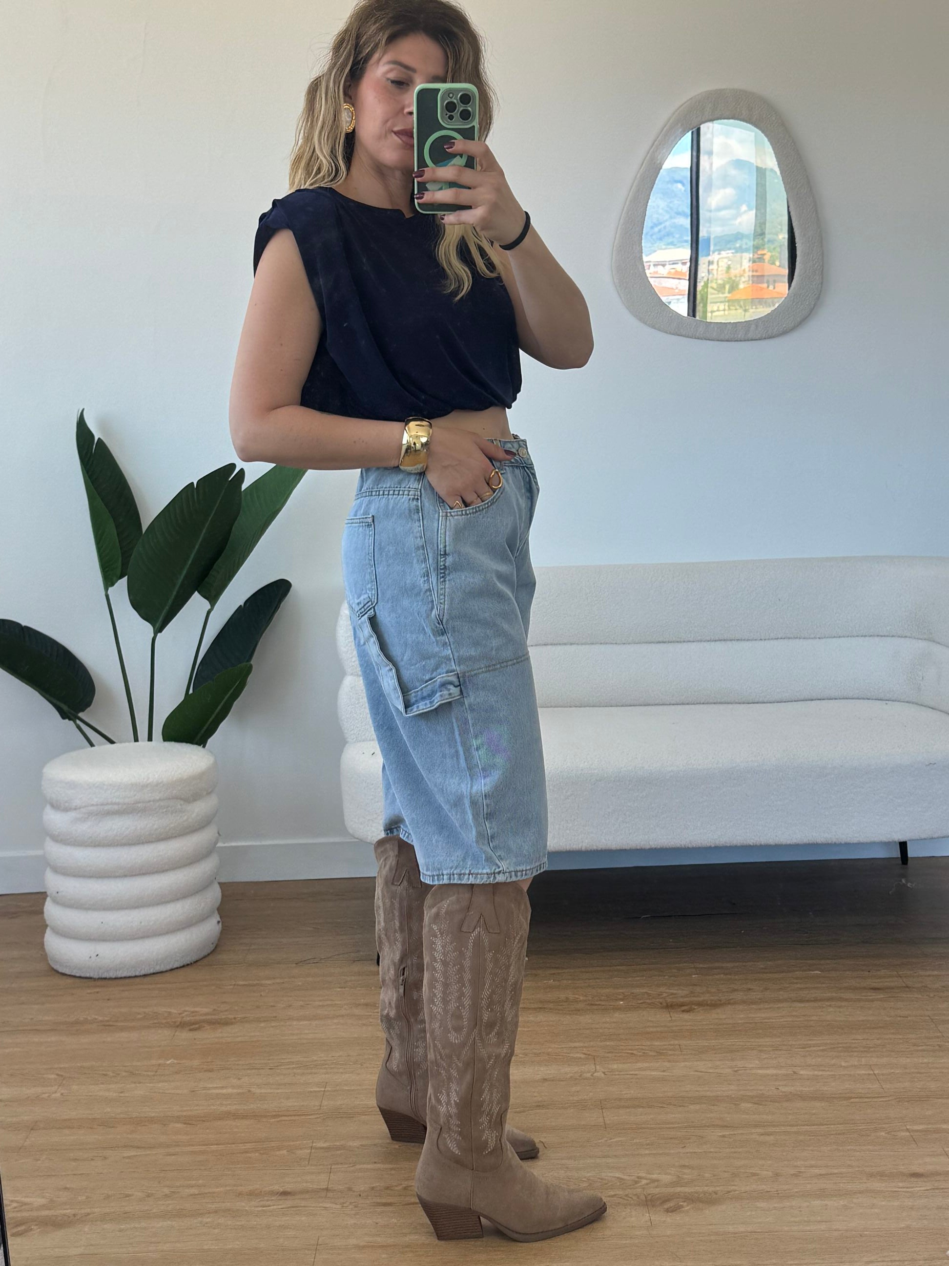 Bermuda denim modello cargo