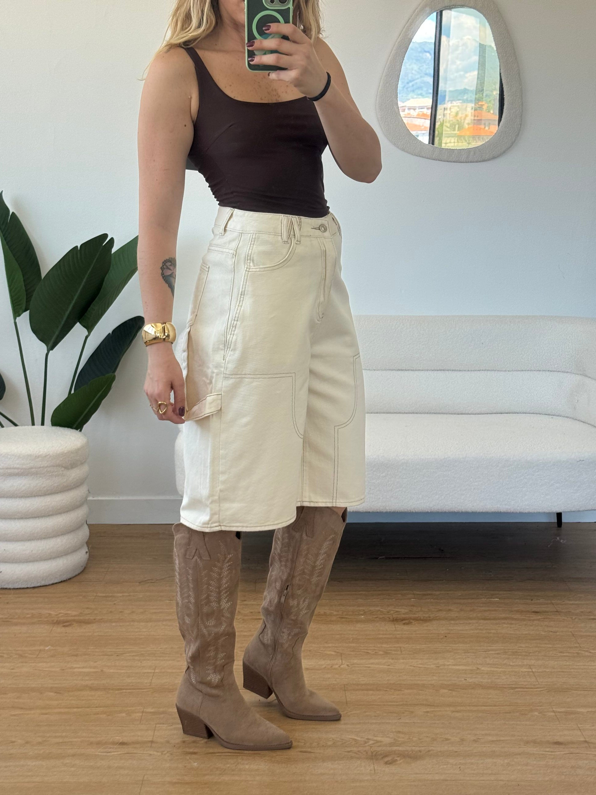 Bermuda denim modello cargo