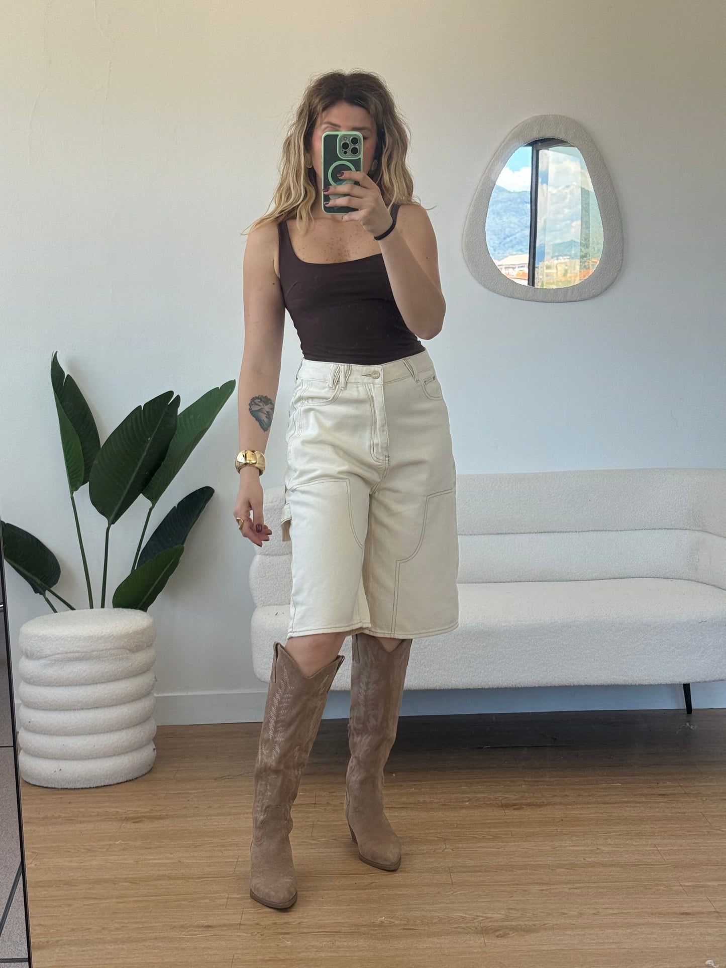 Bermuda denim modello cargo