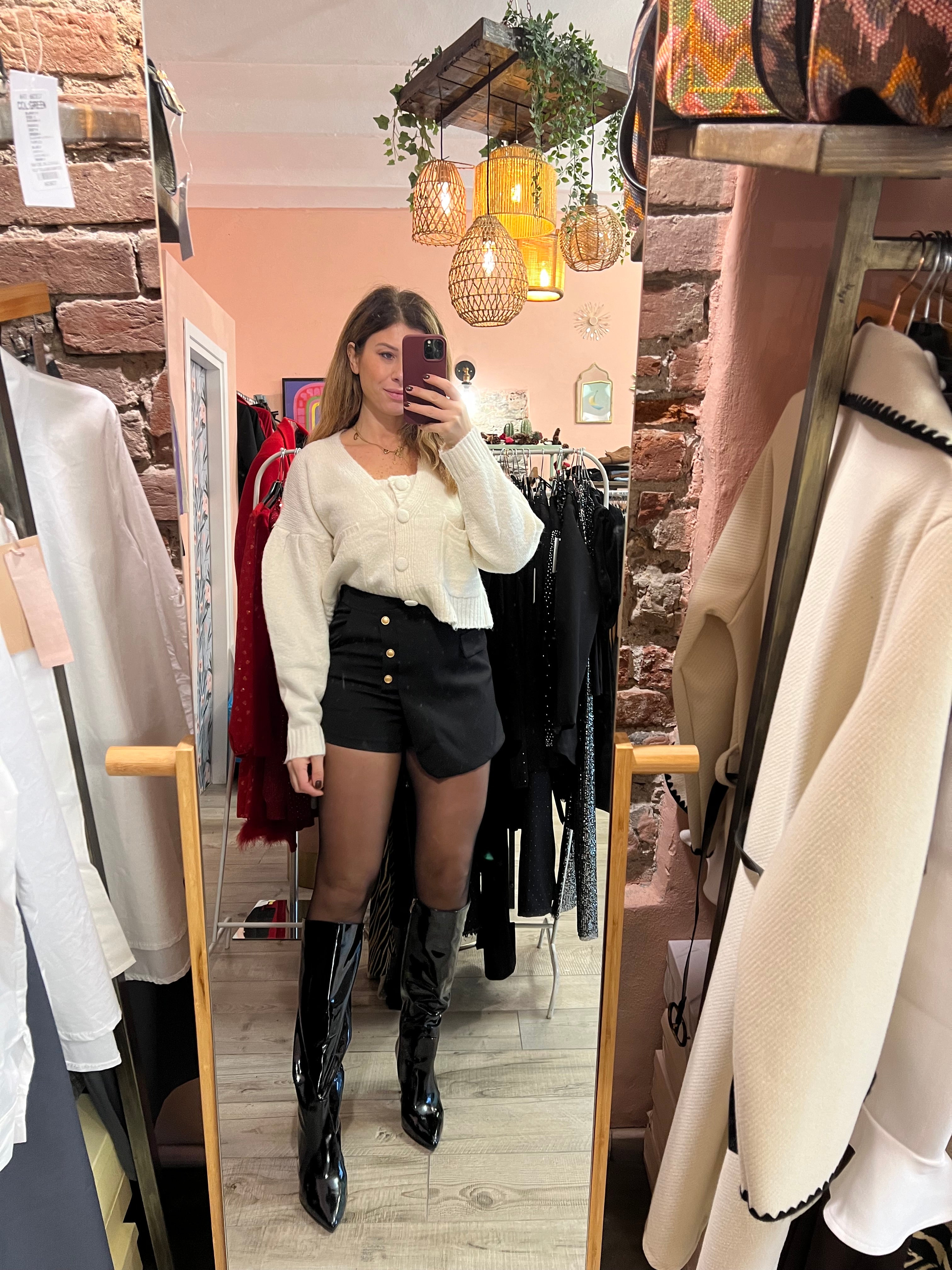 Pantagonna dettaglio bottoni