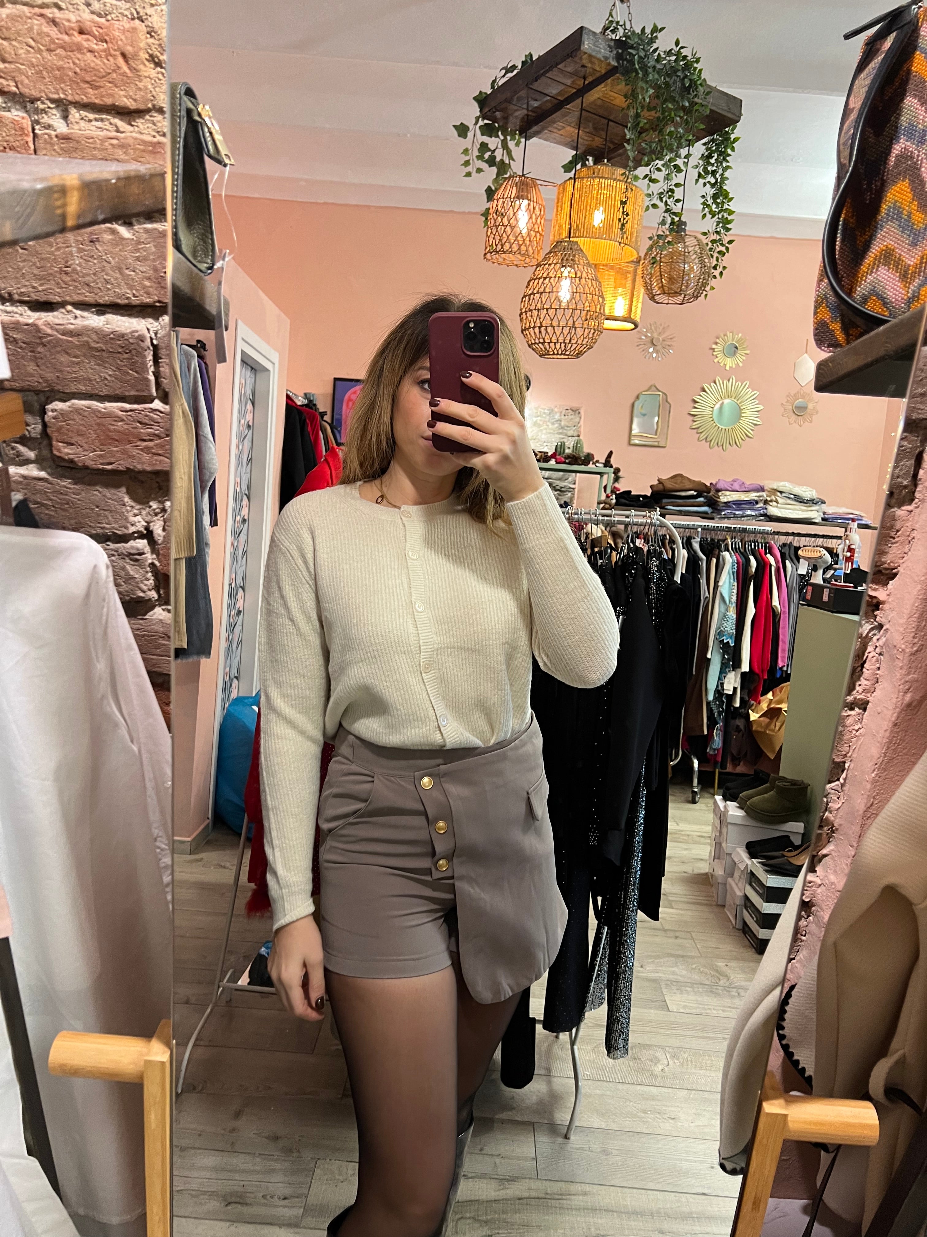 Pantagonna dettaglio bottoni