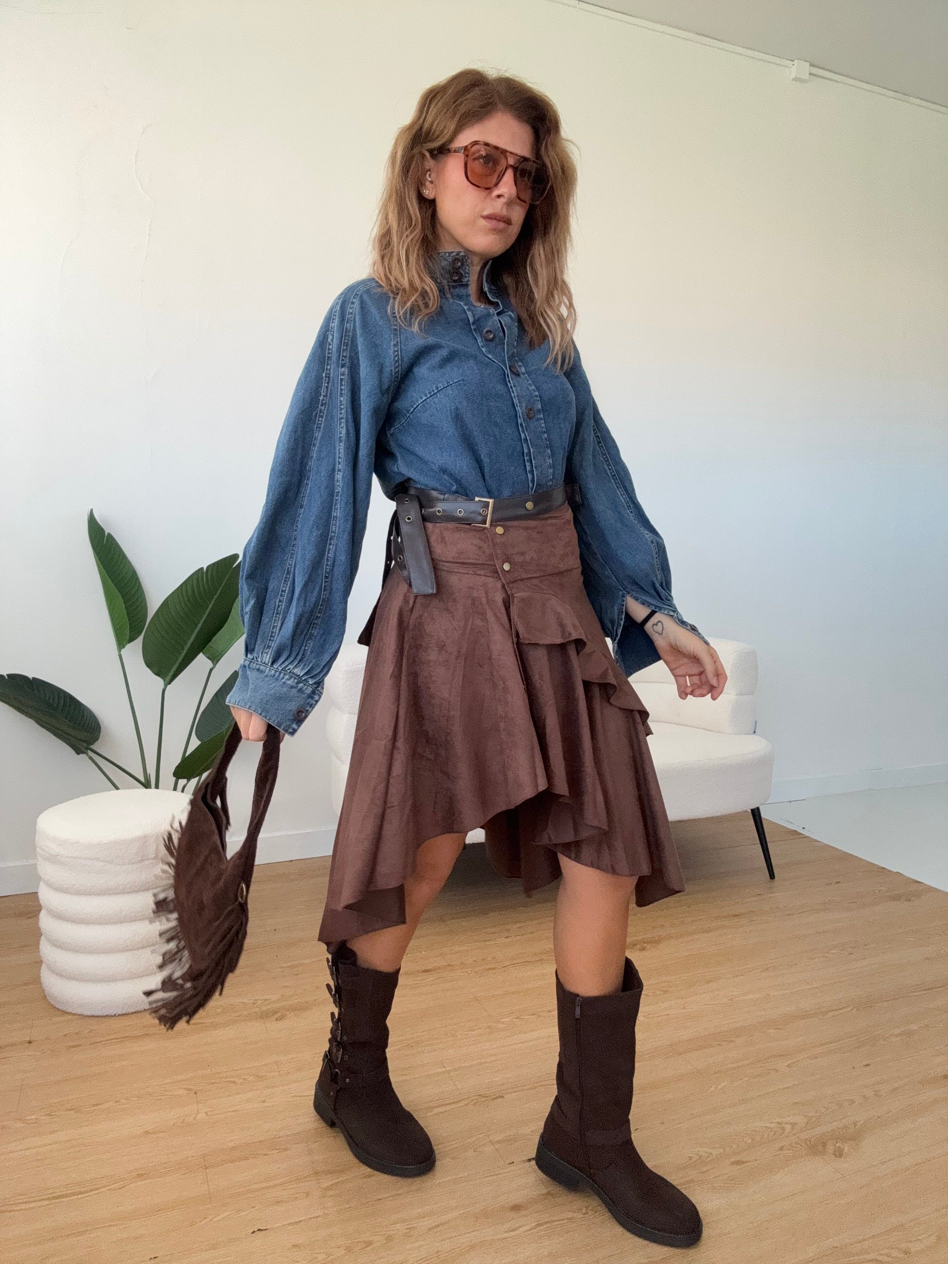 Gonna asimmetrica suede con balze