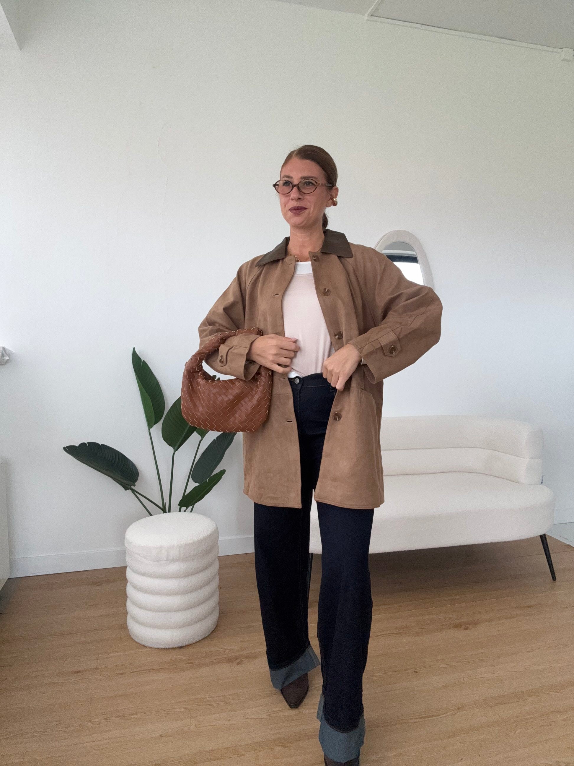 Trench suede oversize colletto a contrasto