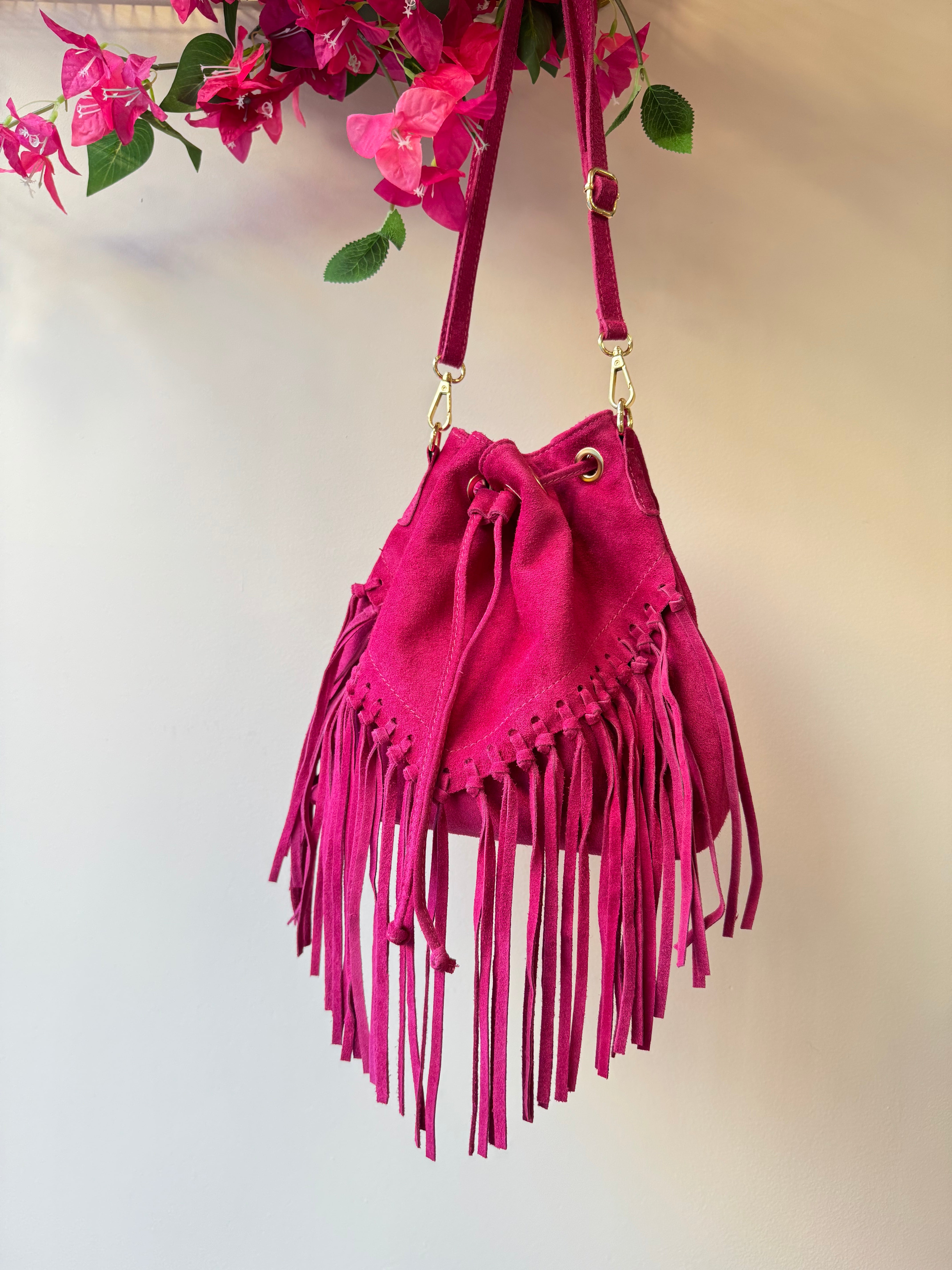 Borsa secchiello scamosciato con frange