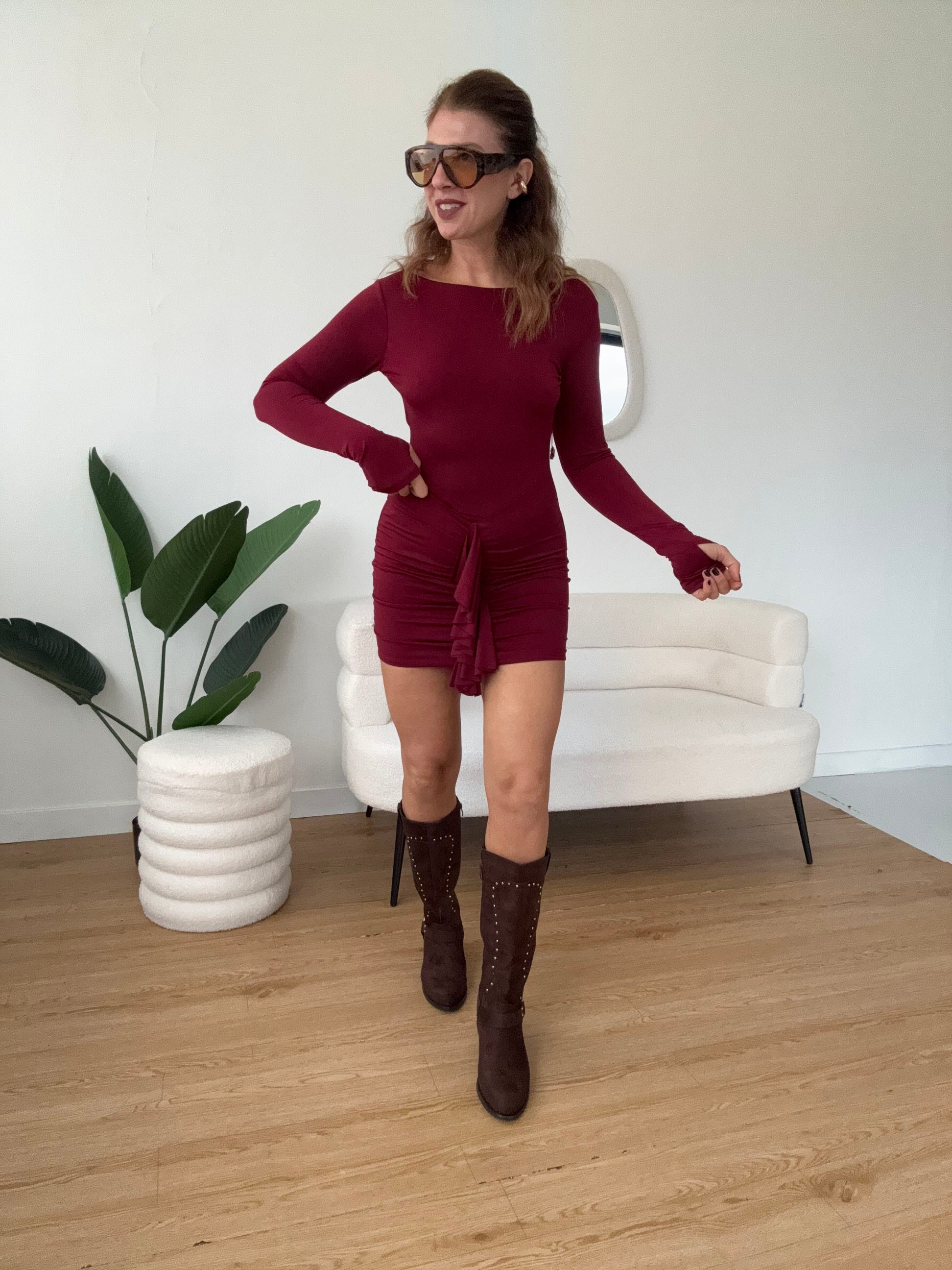 Abito corto schiena scoperta