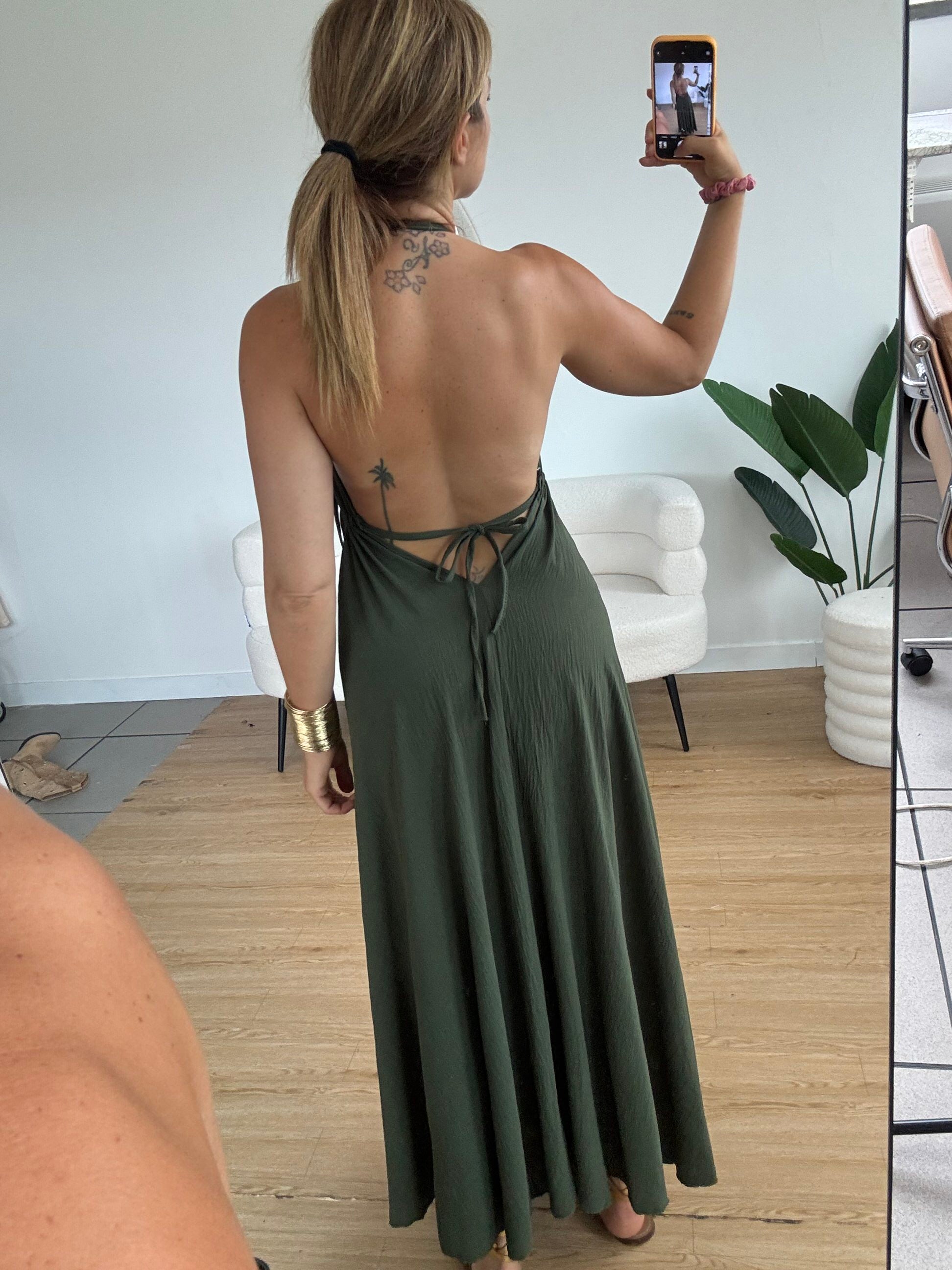Vestito lungo scollo a V sulla schiena