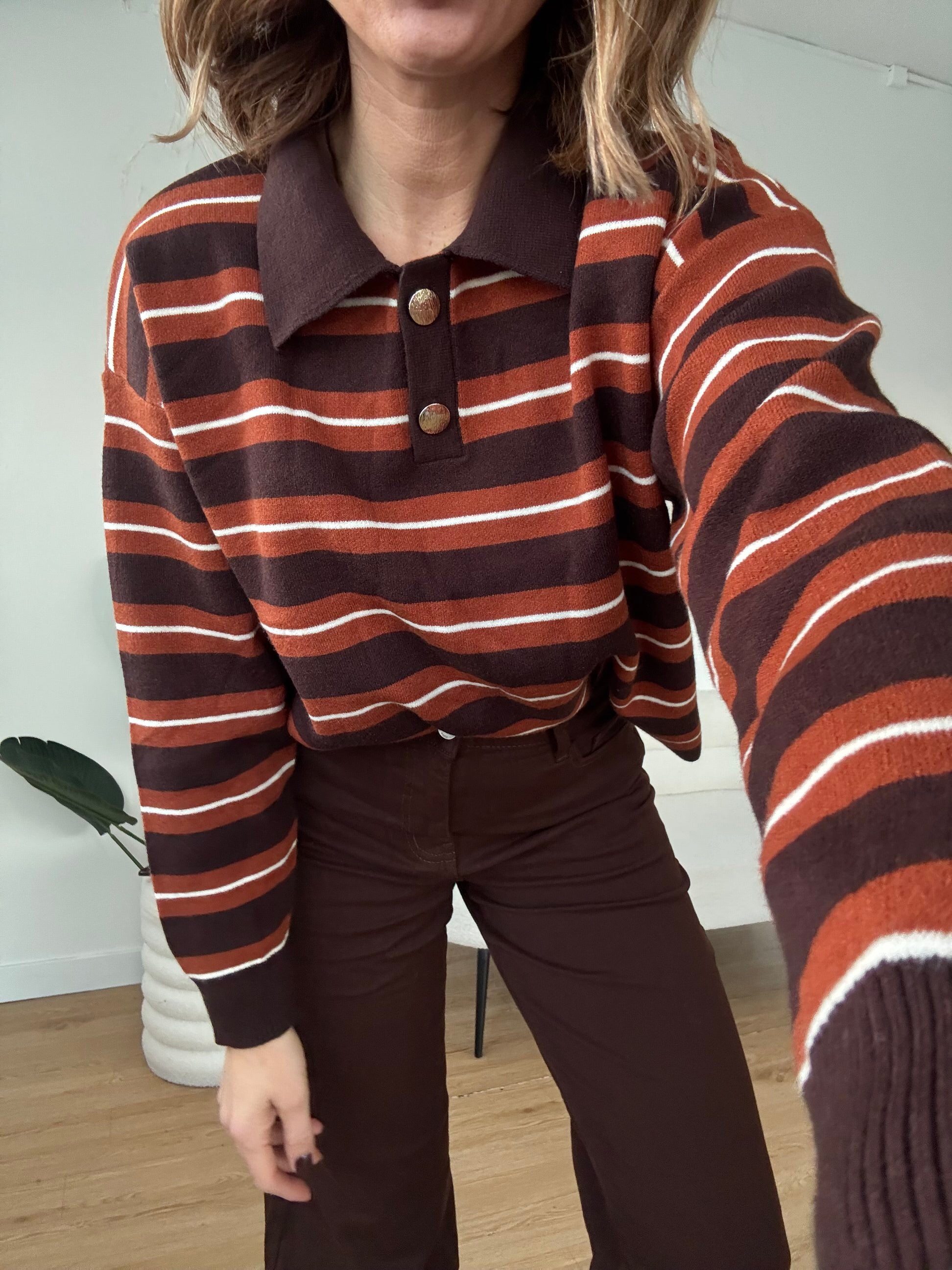 Maglioncino polo a righe mix marrone e arancione bottoni oro
