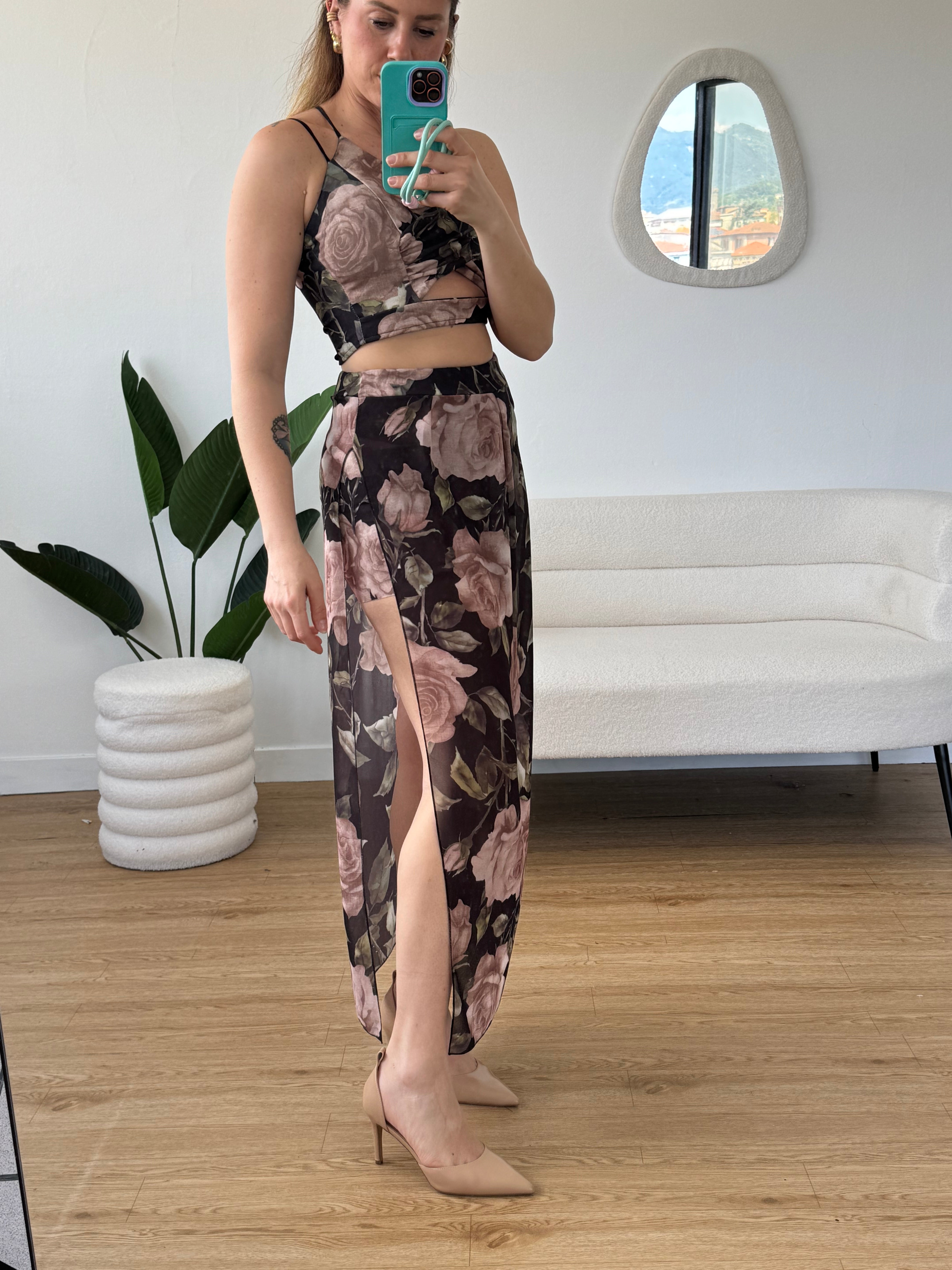 Completo top gonna con shorts a fiori