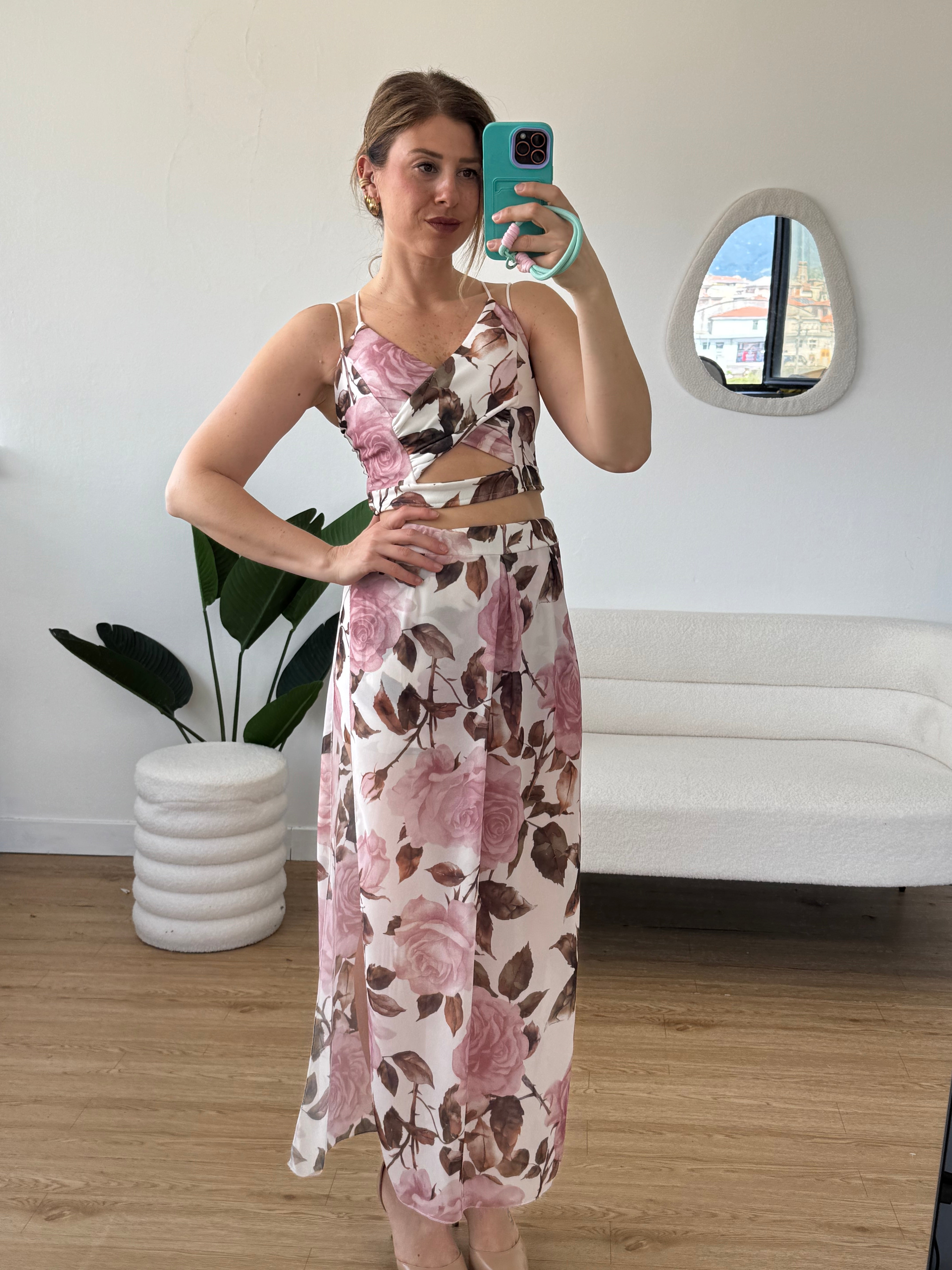 Completo top gonna con shorts a fiori