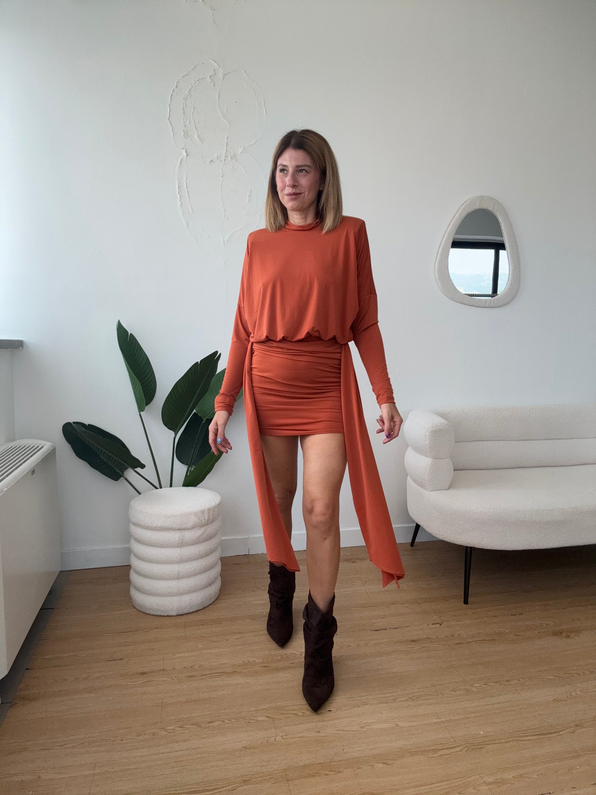 LUMINA- Abito collo alto con spalline gonna arricciata