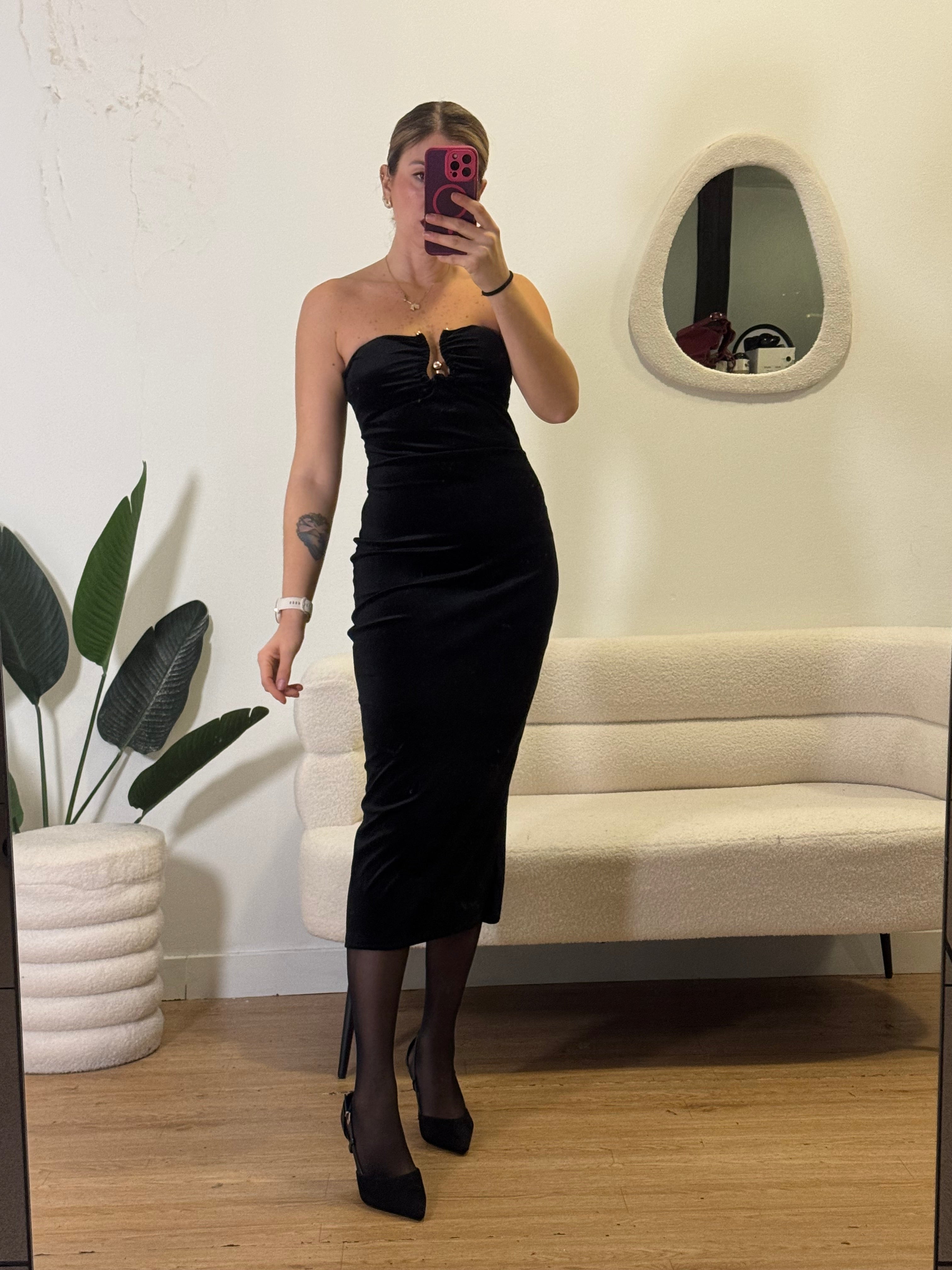 Tubino velluto dettaglio scollatura