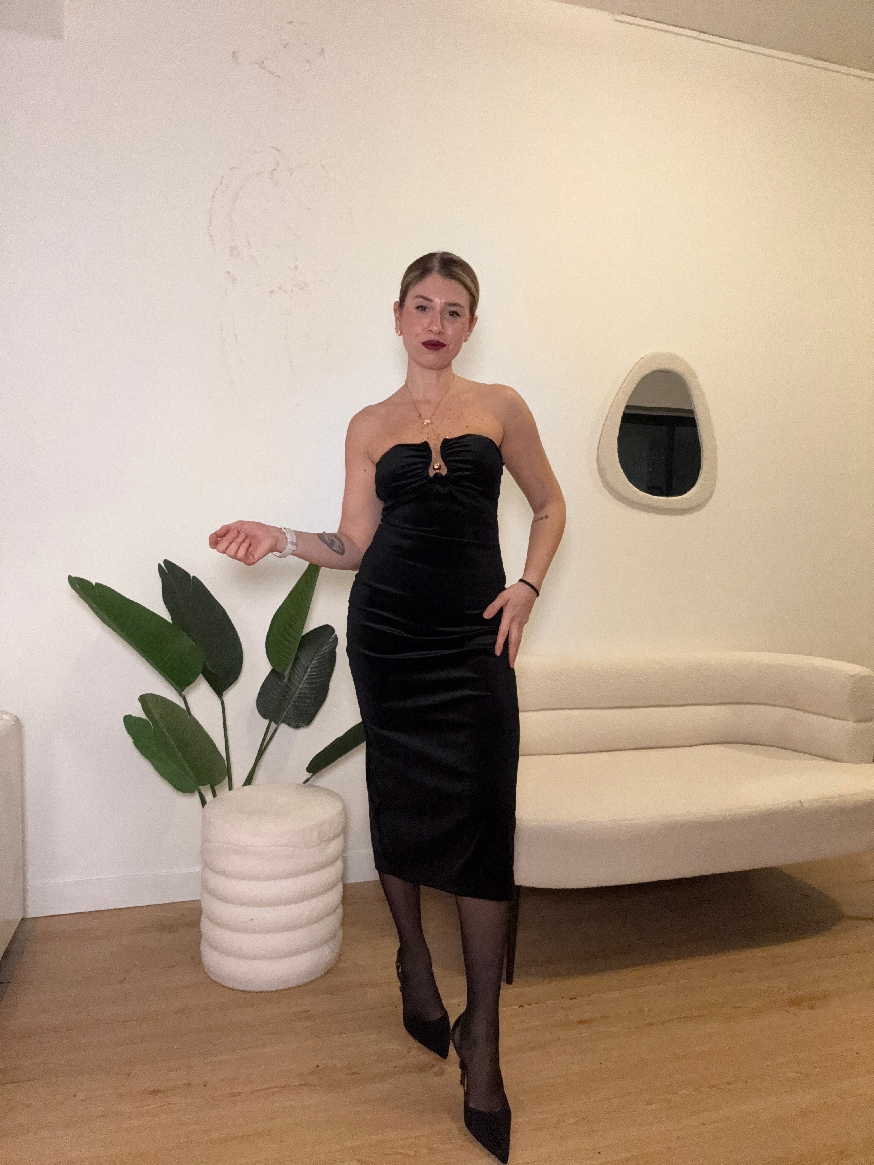 Tubino velluto dettaglio scollatura