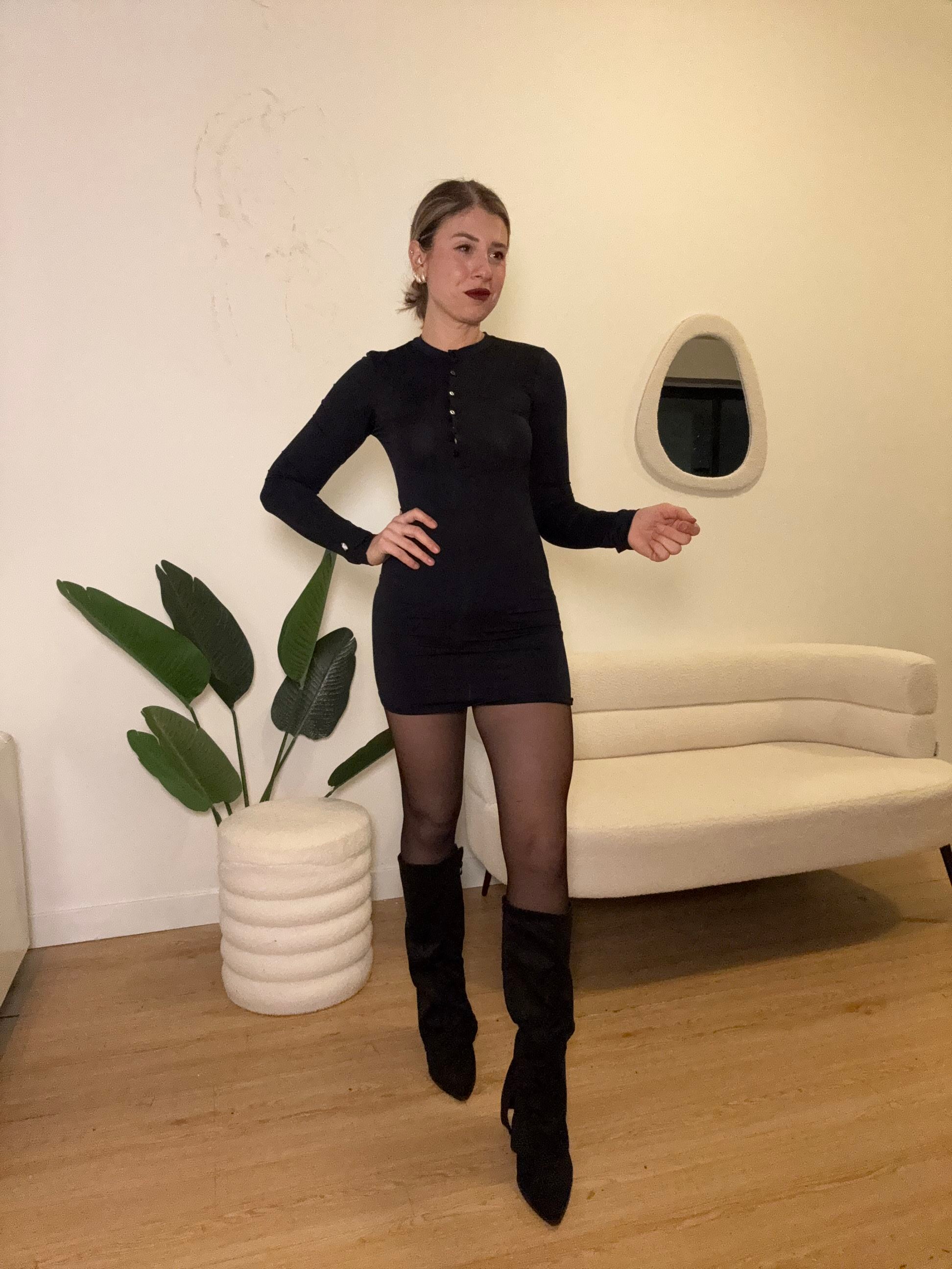 Abito tubino basico con bottoni