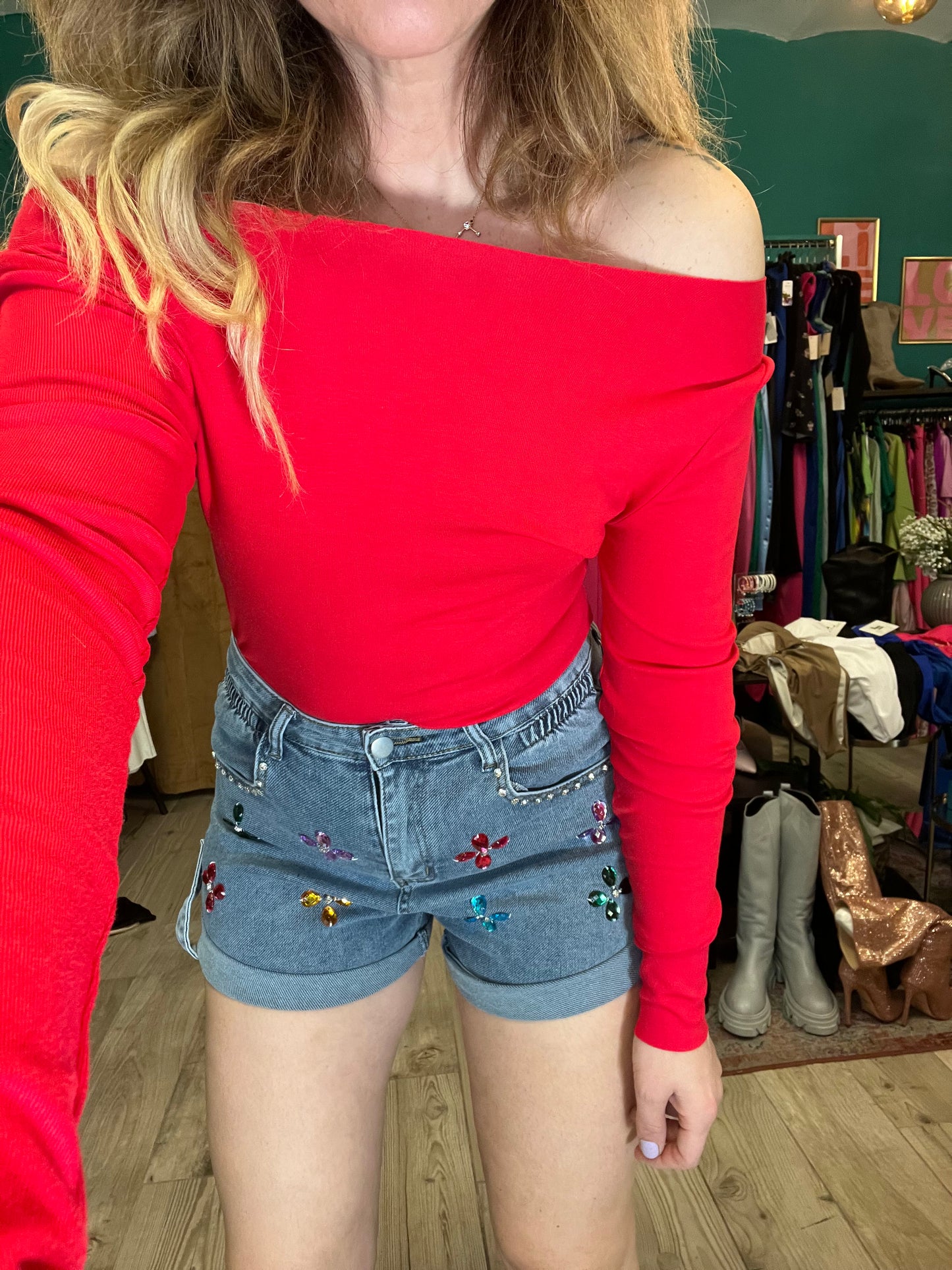 Shorts denim con applicazioni