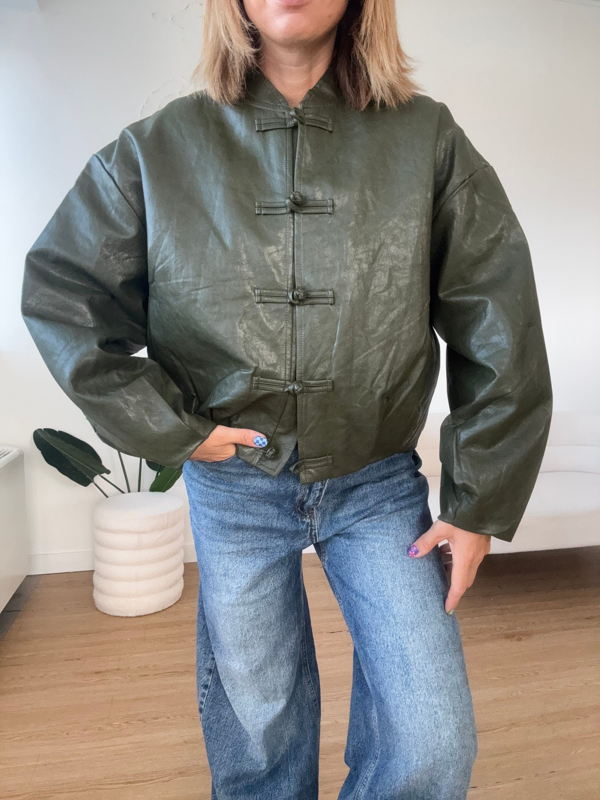 Bomber ecopelle chiusura con bottoni