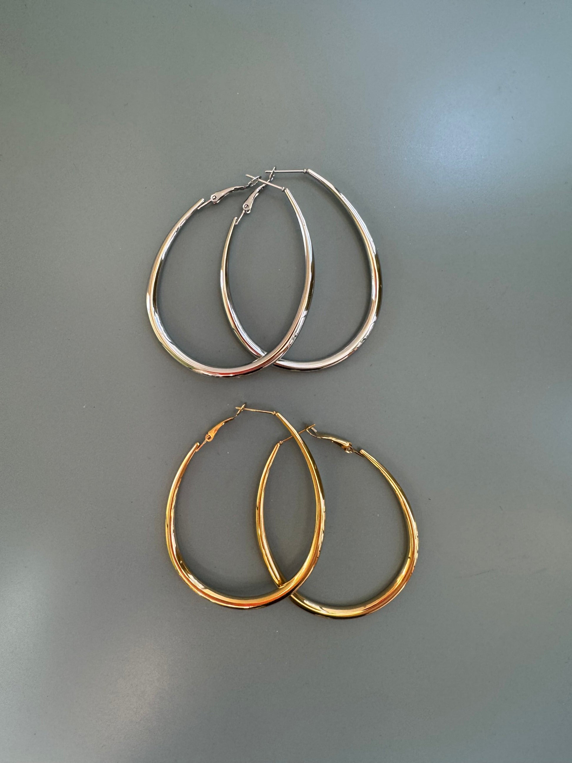 Orecchini hoops a goccia medi