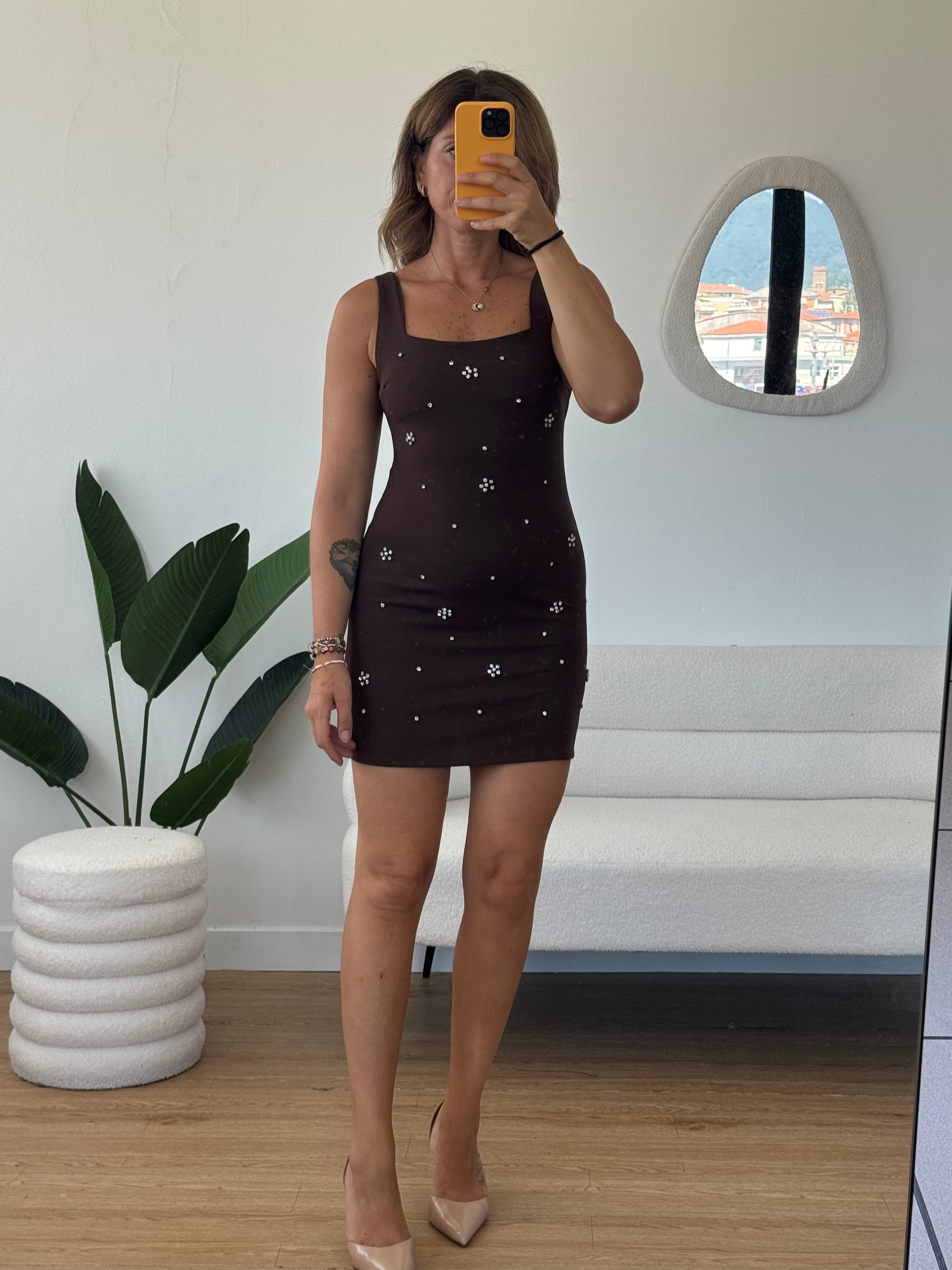 Tubino con strass scollo squadrato