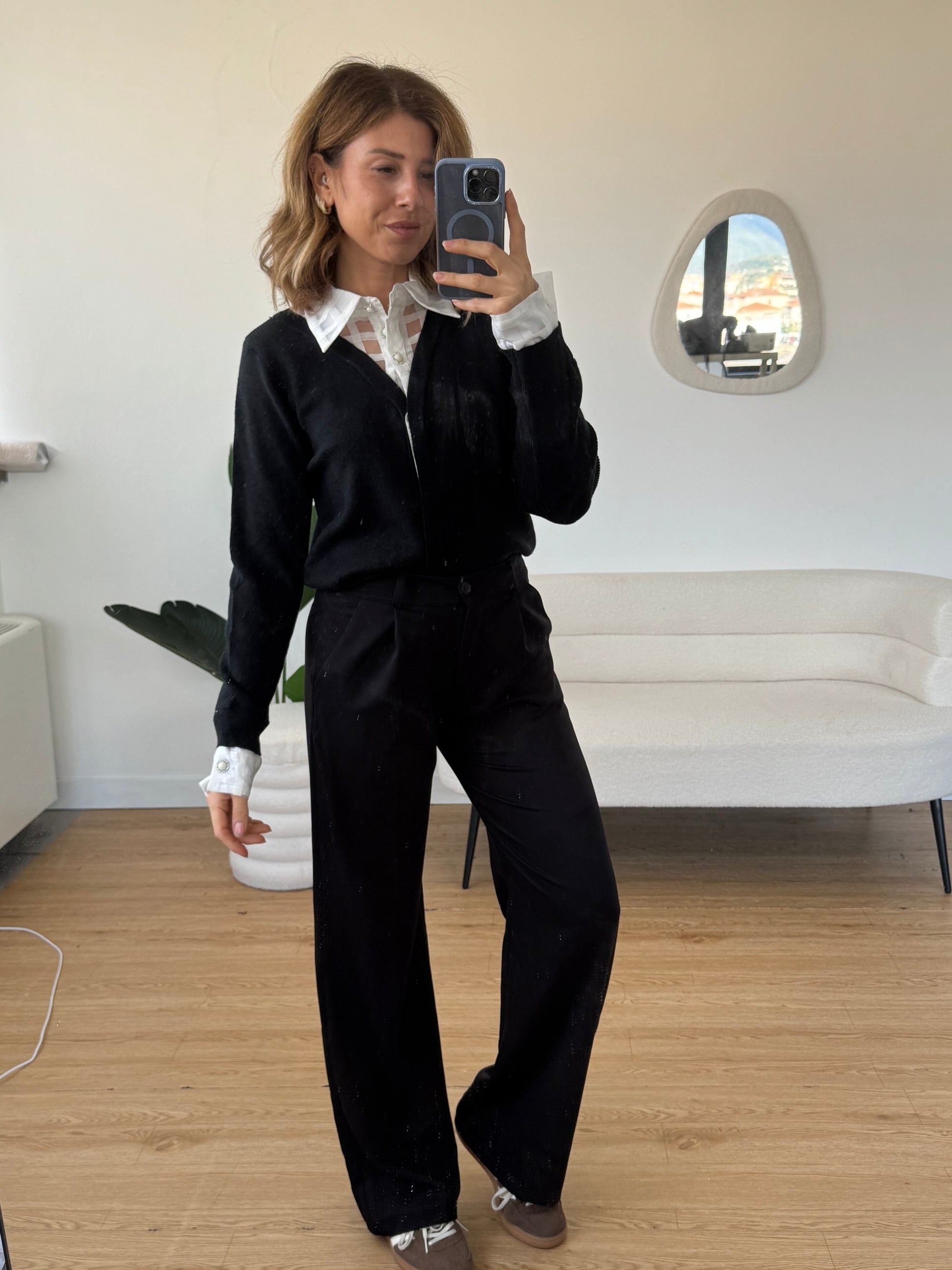 Cardigan con camicia dettaglio bottoni gioiello