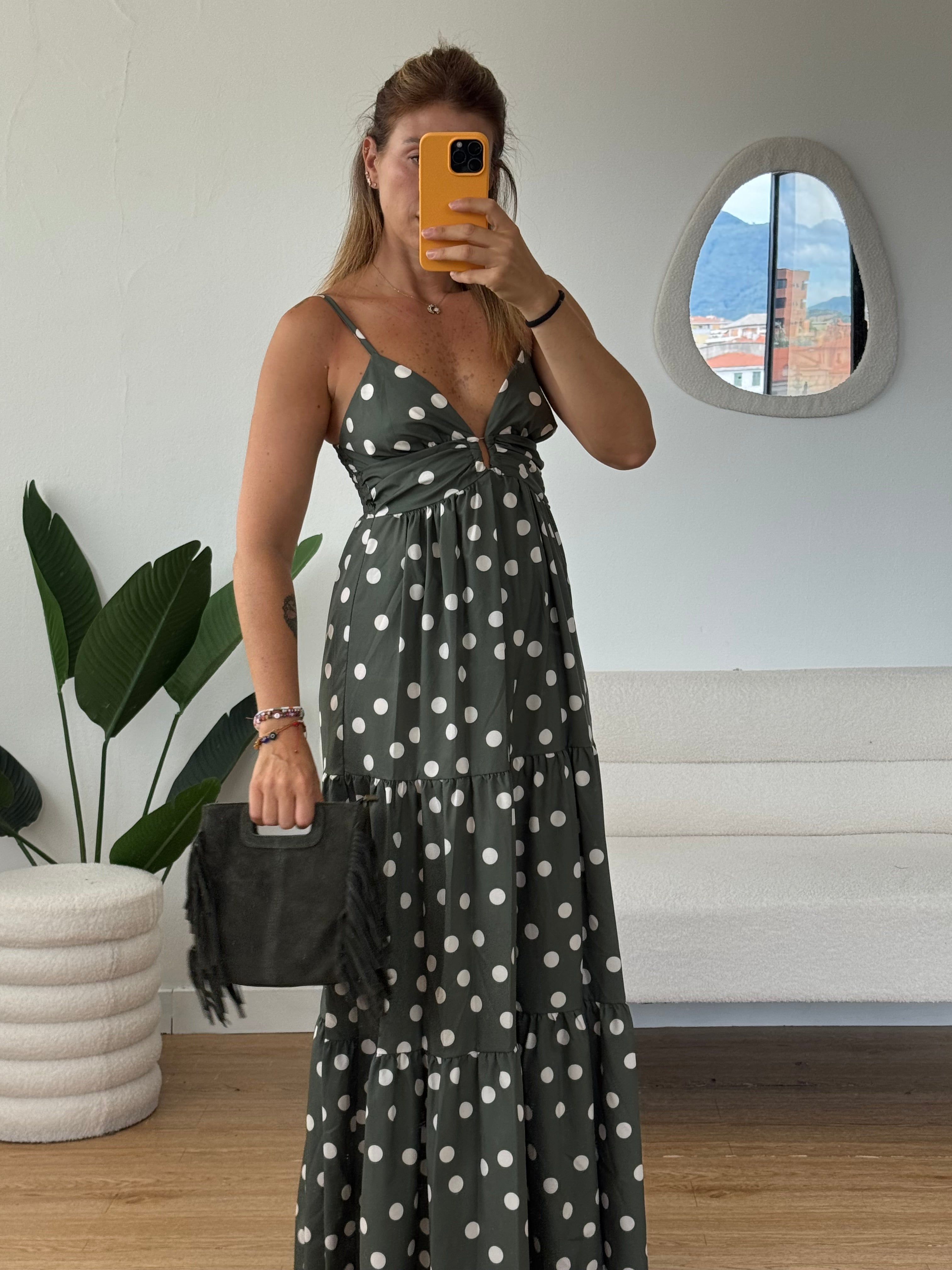 Abito lungo a pois con dettaglio scollo