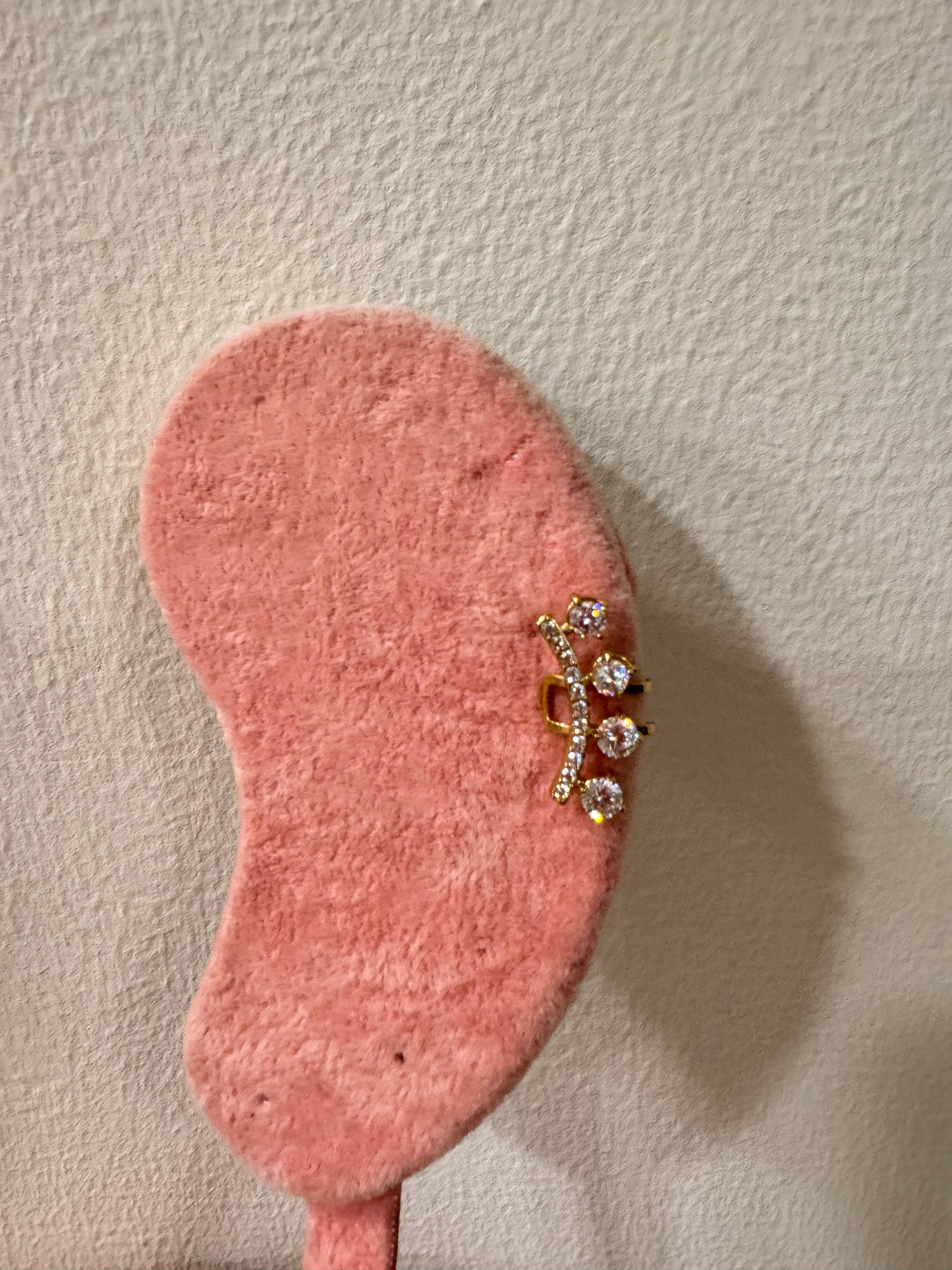 Ear cuff 4 diamonds