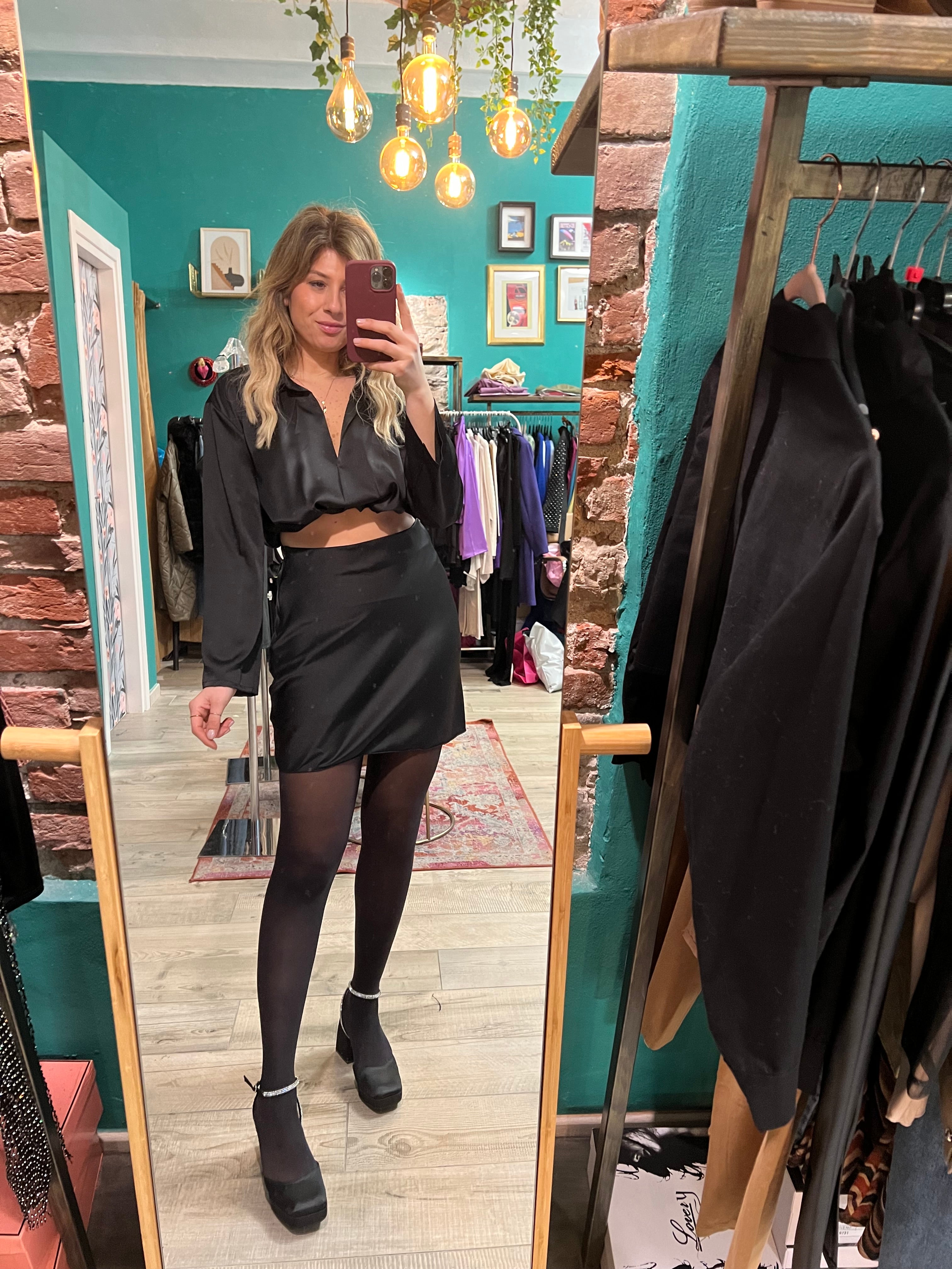 Gonna effetto seta svasata