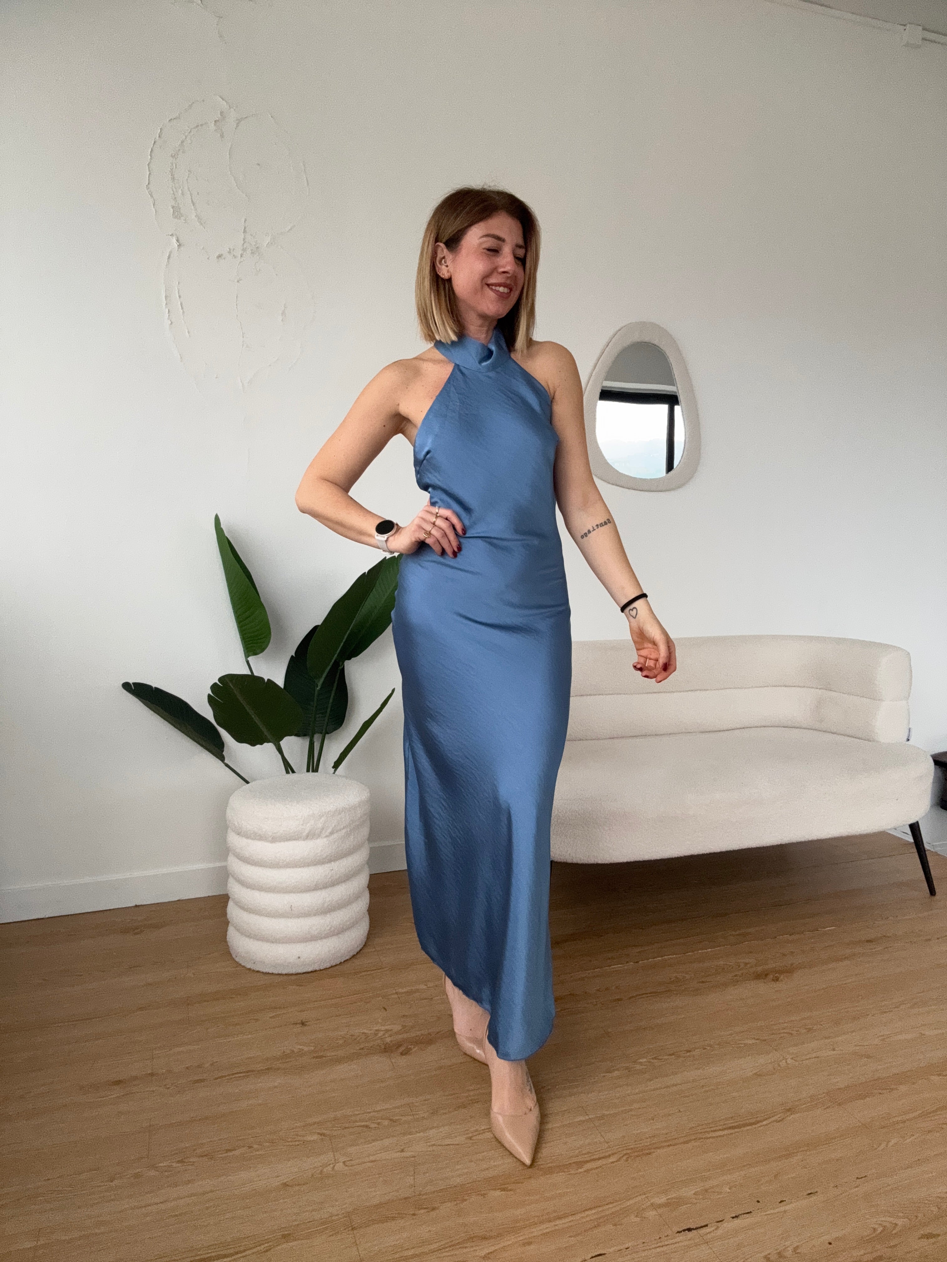 Abito lungo scollo americano