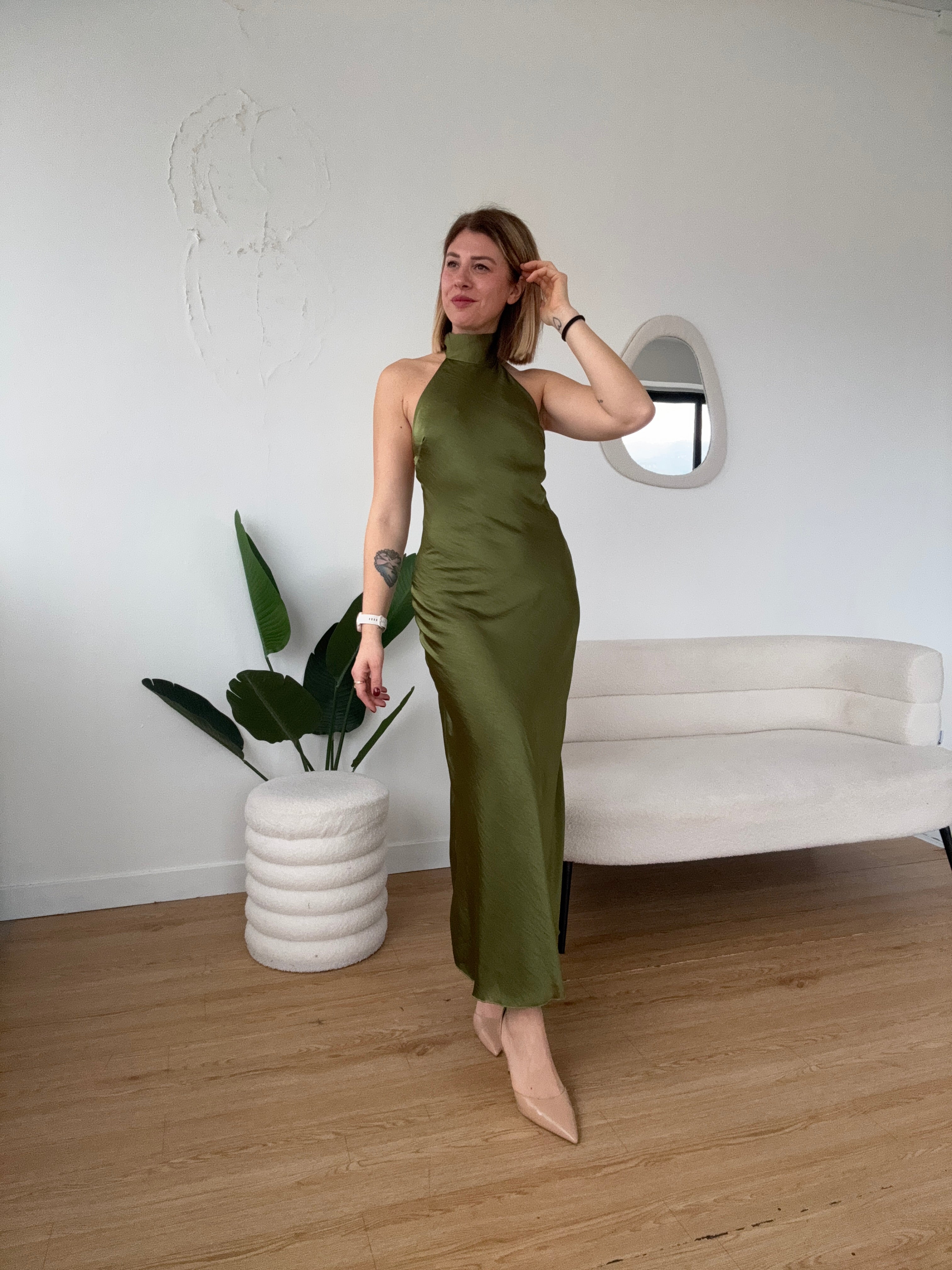 Abito lungo scollo americano