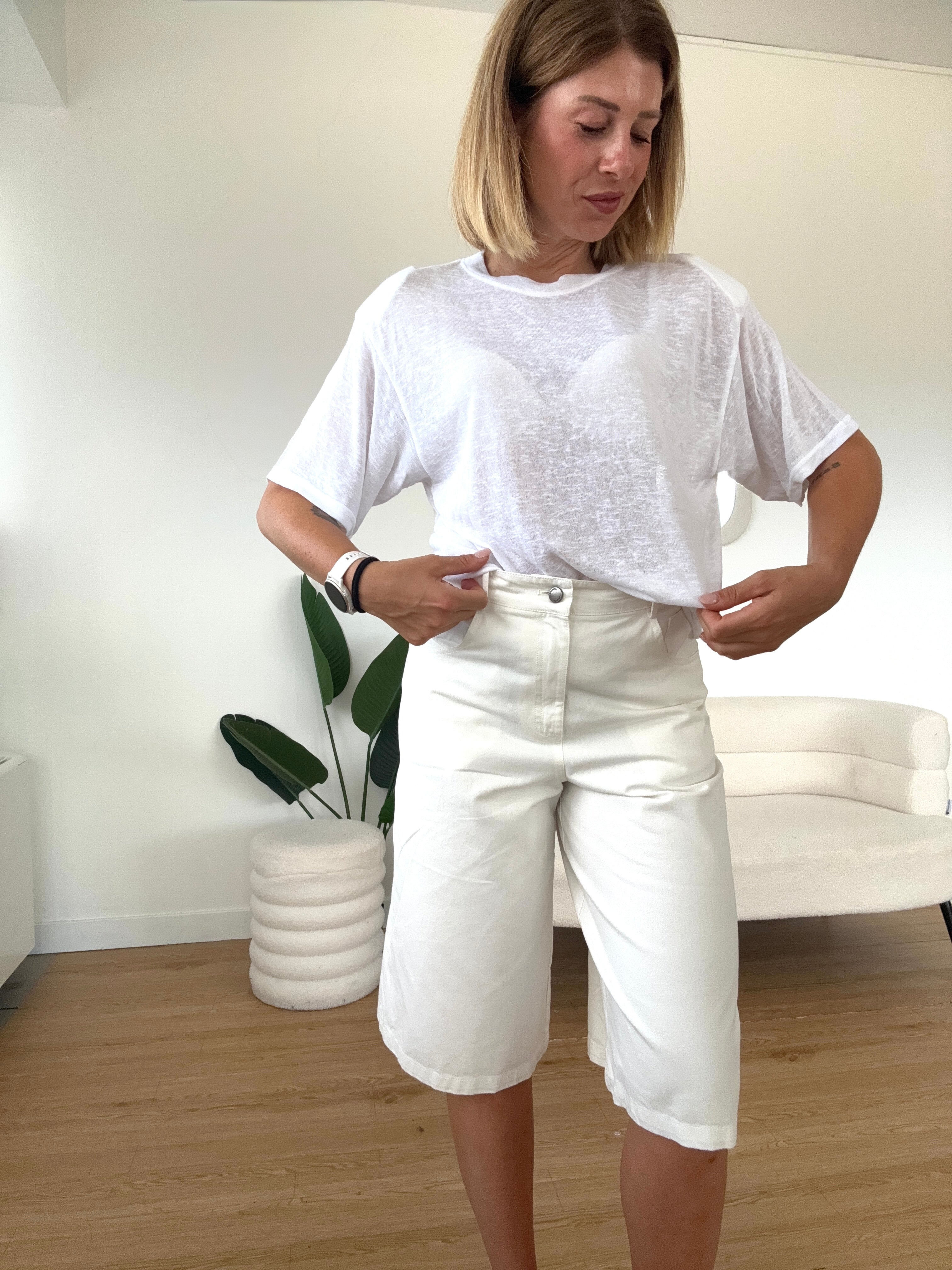 T-Shirt bianca con spalline over