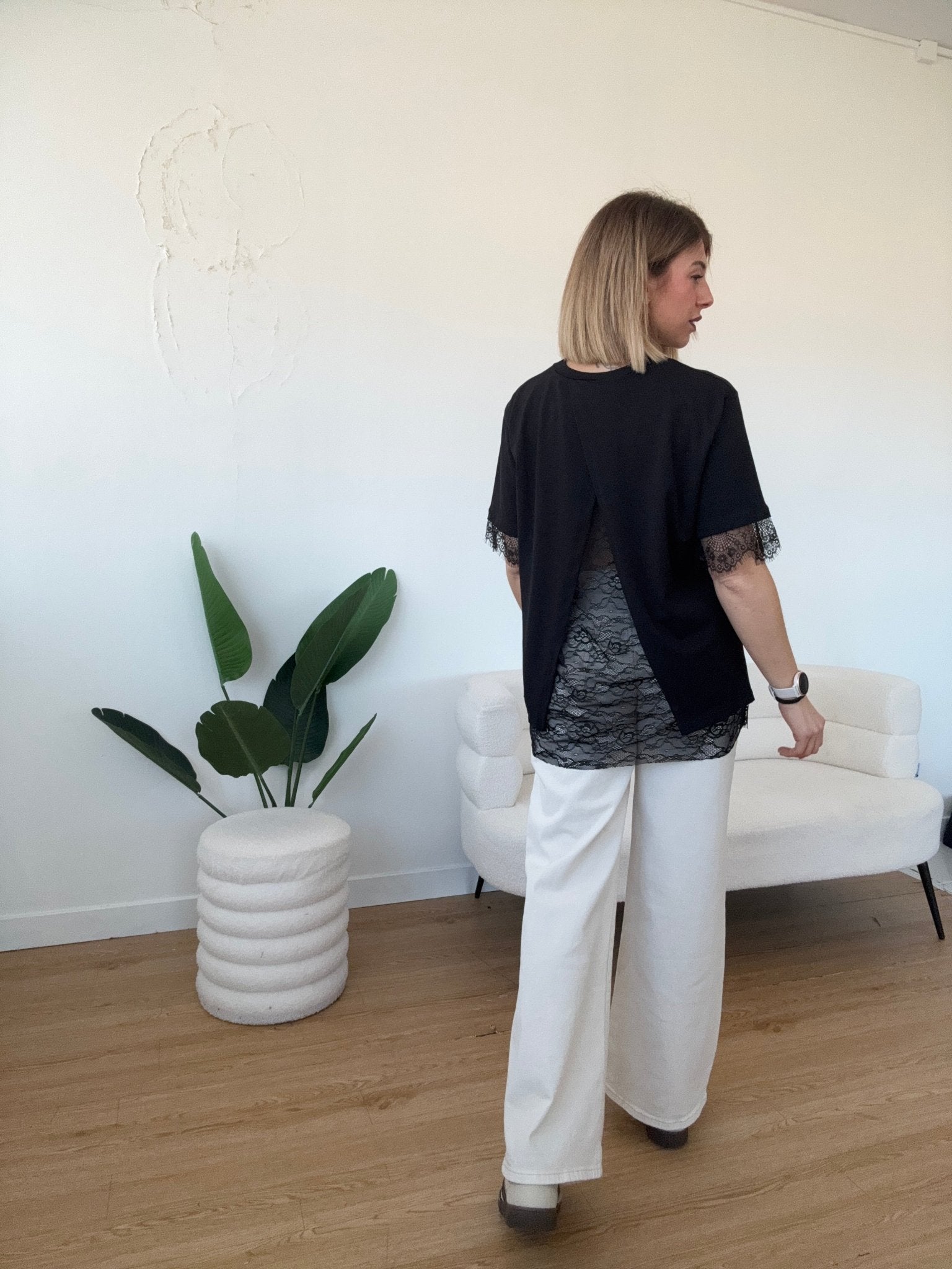 Maglia basica mezze maniche con spacco in pizzo sul retro - G.Glamour