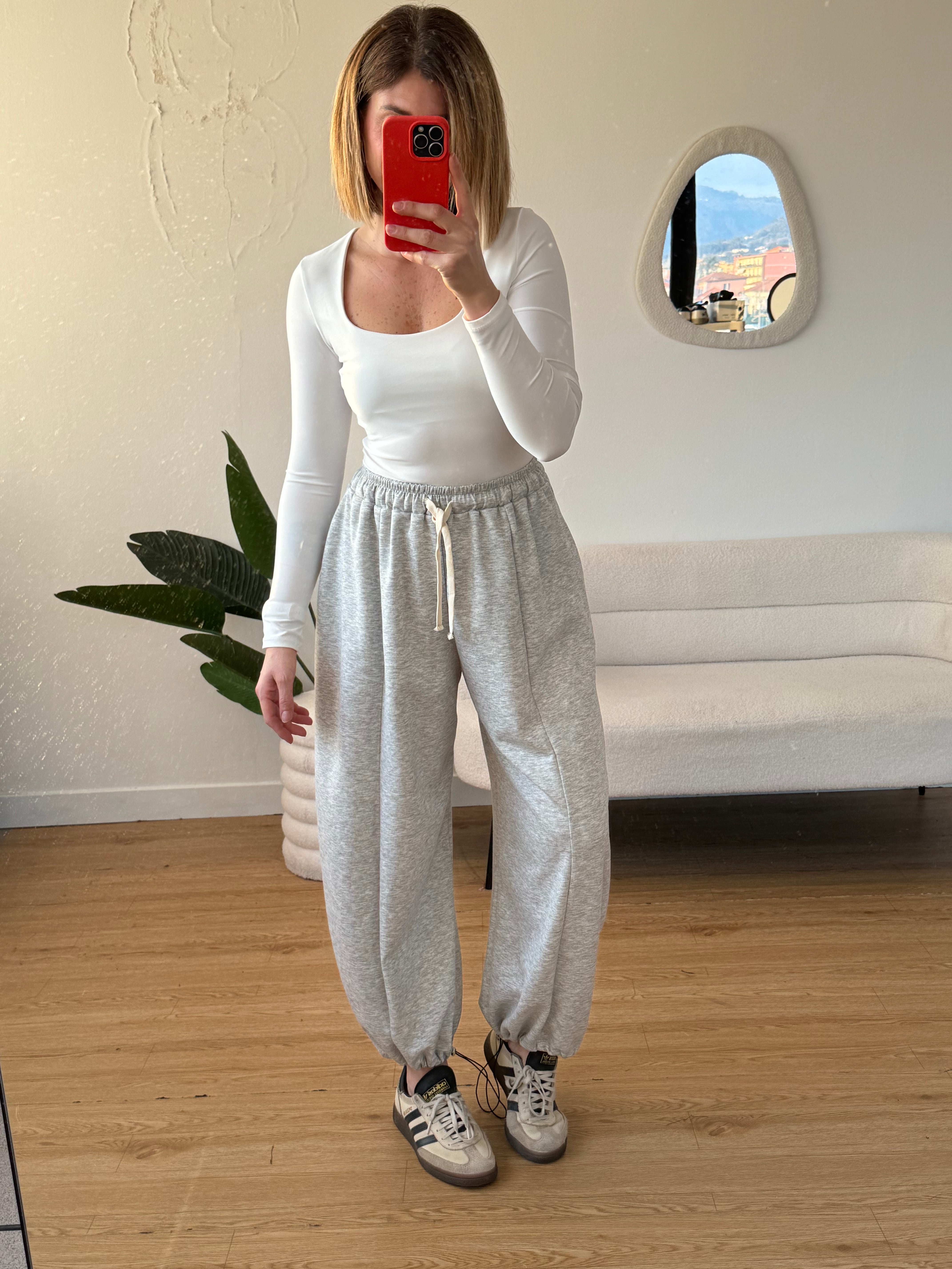 Jogger balloon con lacci sulle caviglie