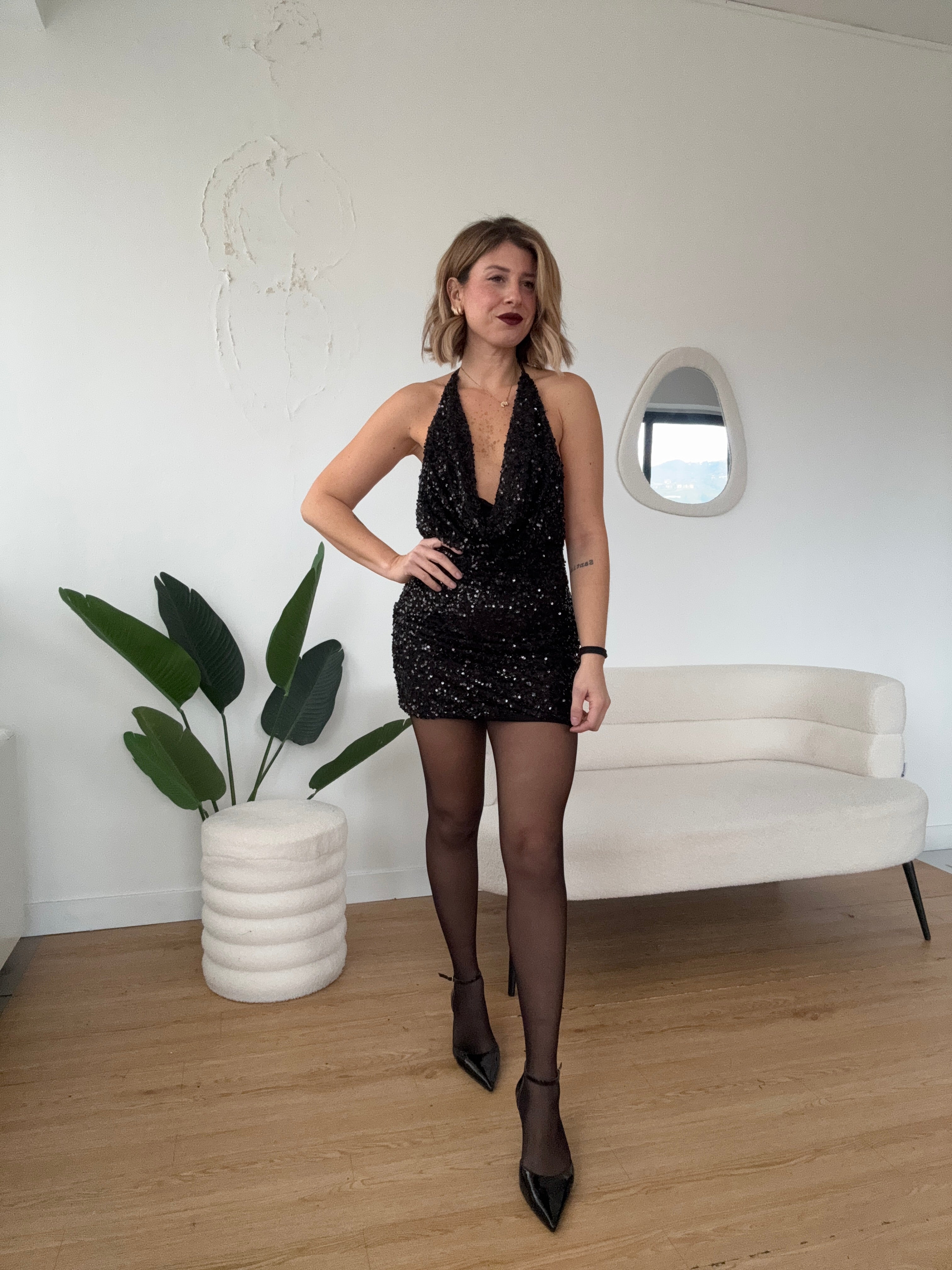 Abito paillettes scollo americano