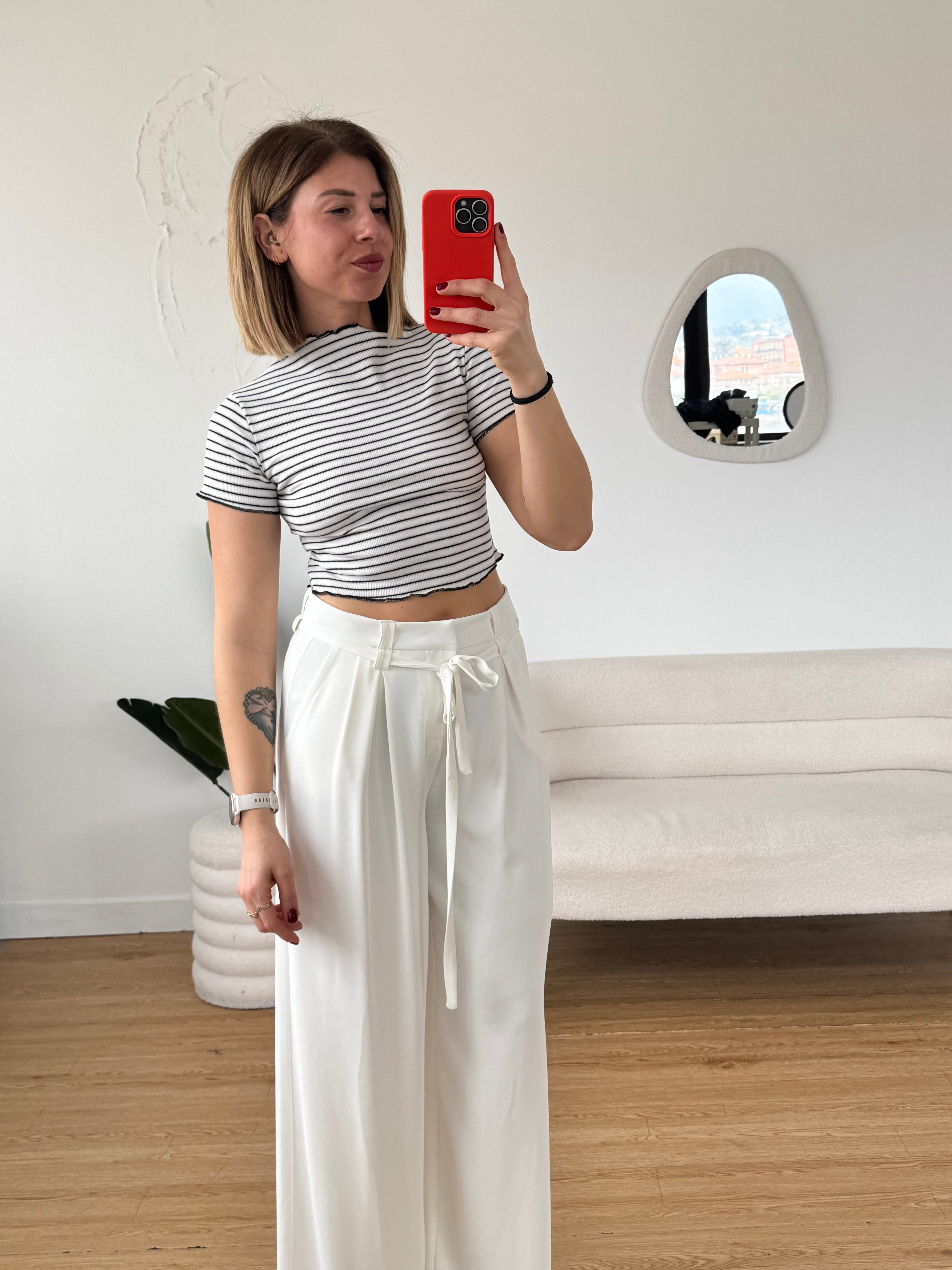 Crop top a righe mezze maniche